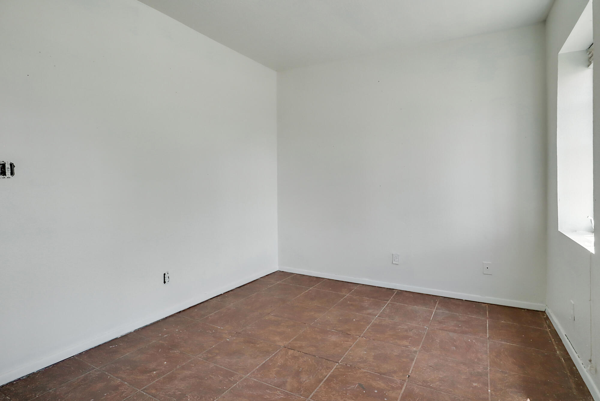 1307 Edith Boulevard SE