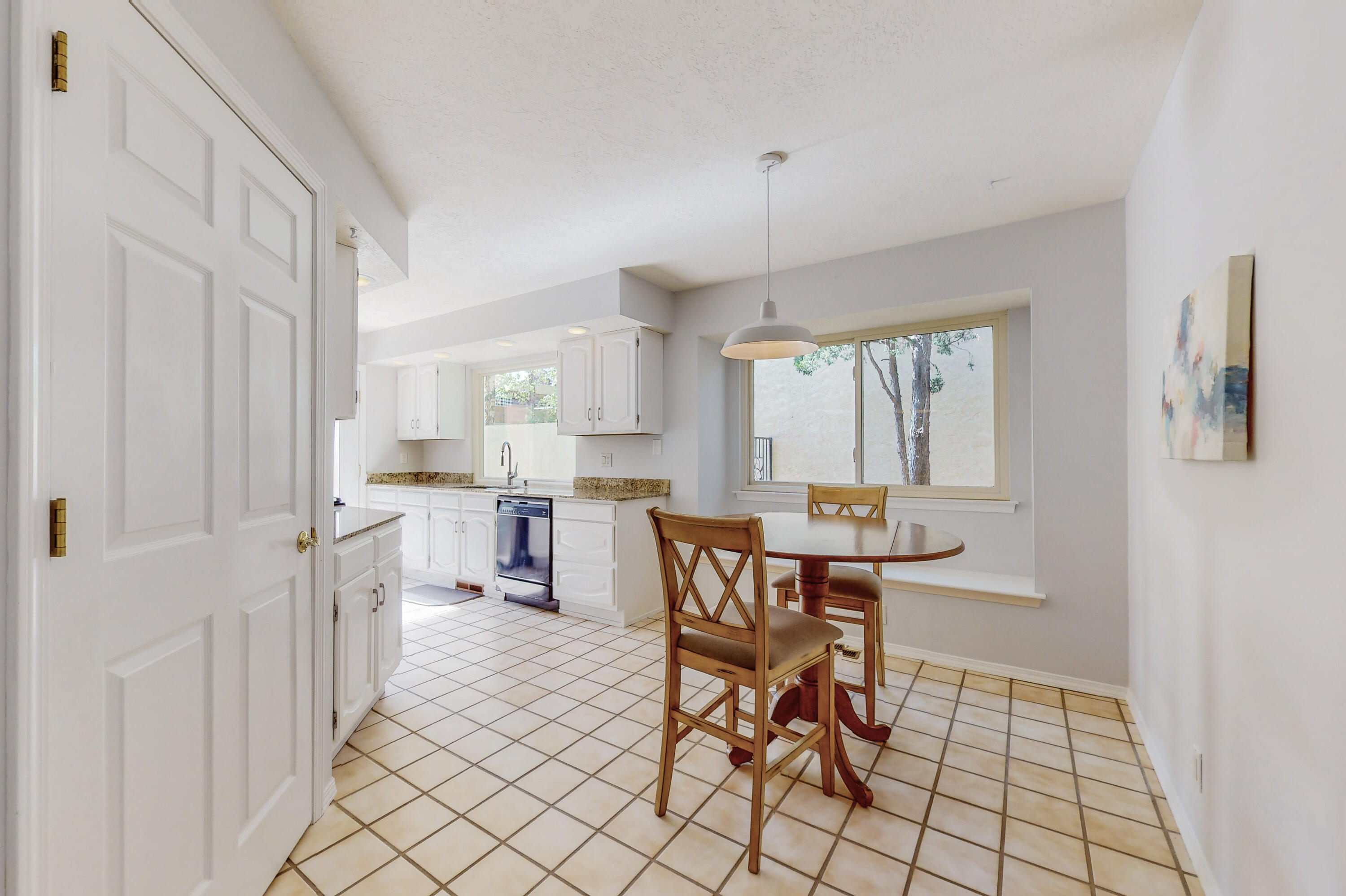 7908 Woodridge Drive NE