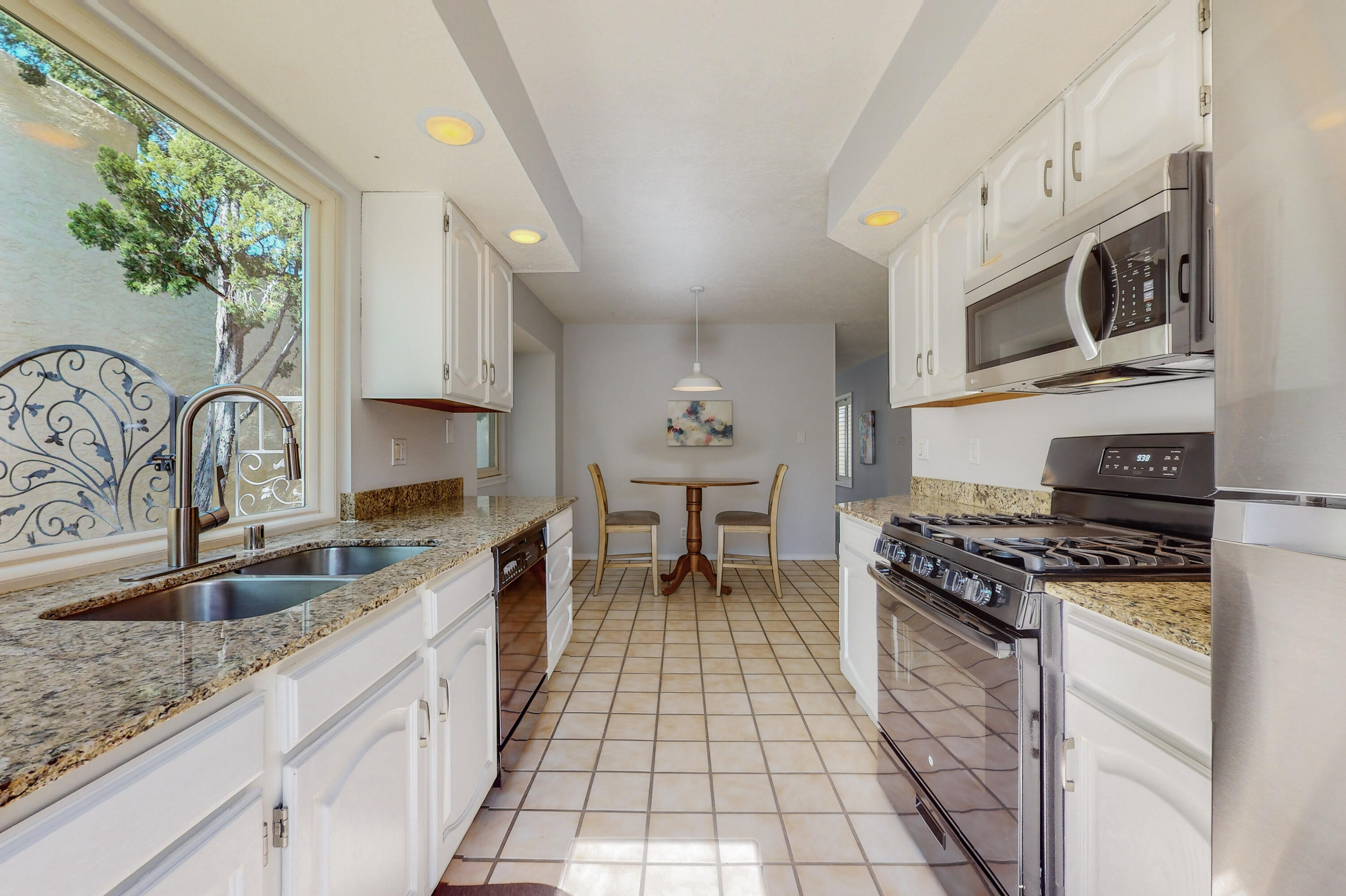 7908 Woodridge Drive NE