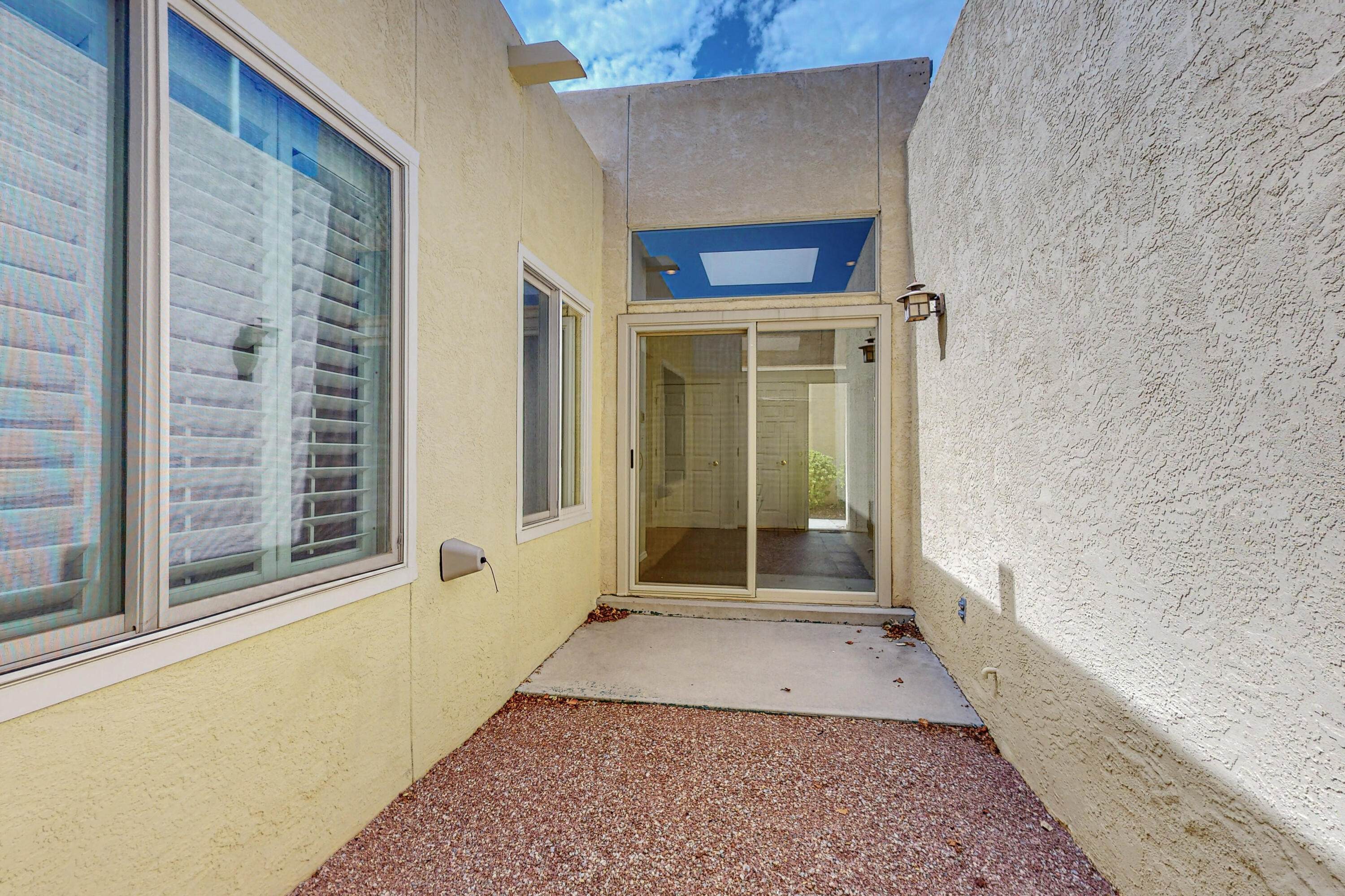 7908 Woodridge Drive NE