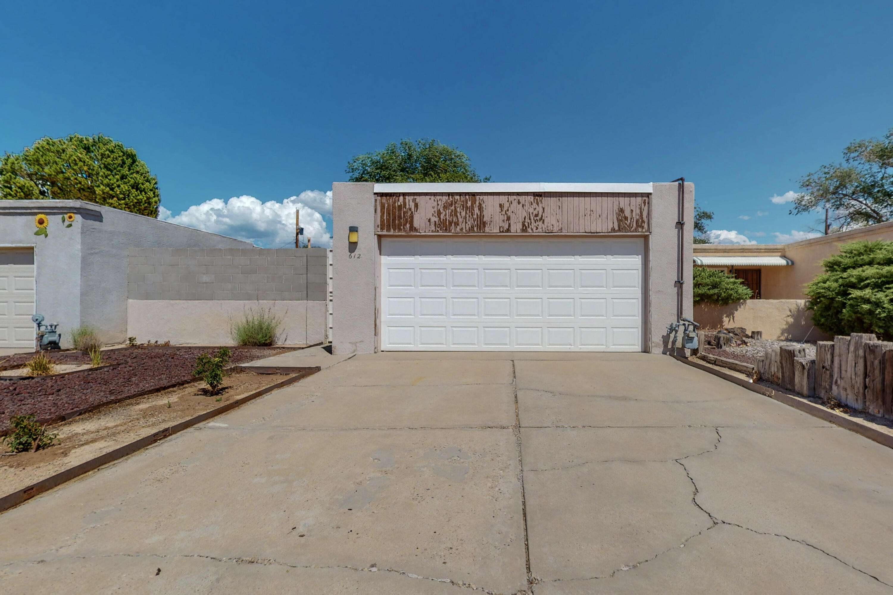 612 Palomas Drive SE