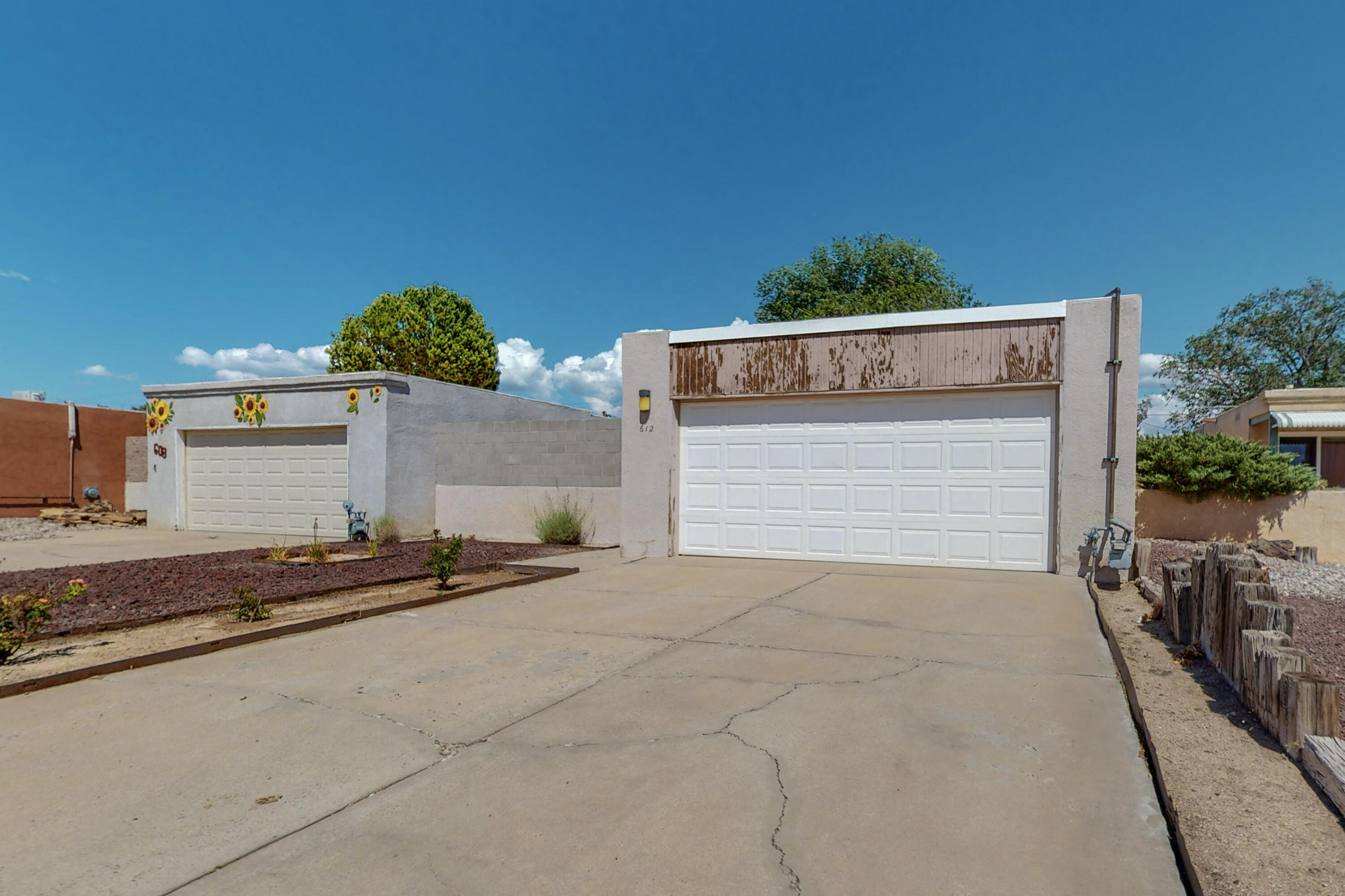 612 Palomas Drive SE