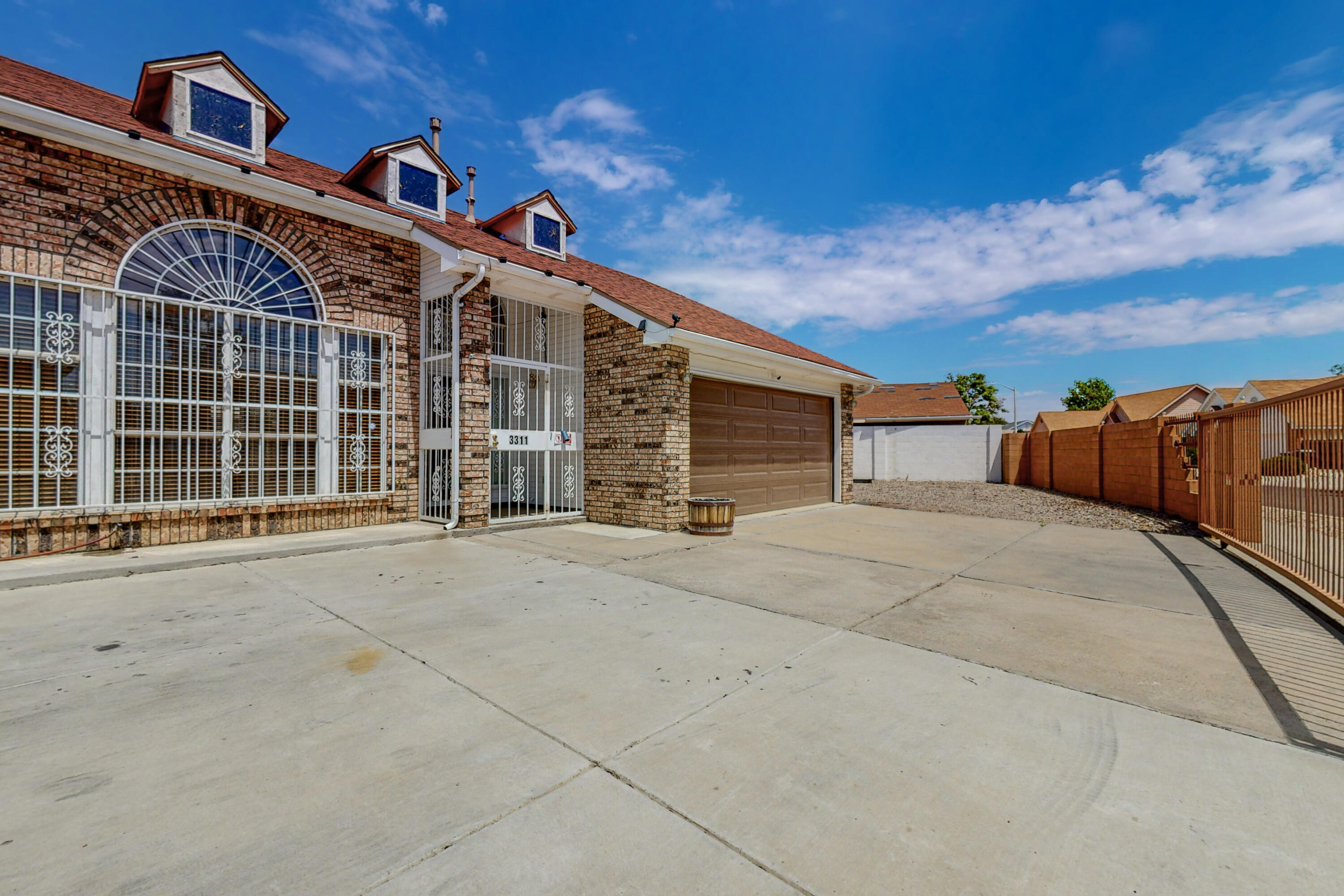 3311 Vista Del Sur Street NW
