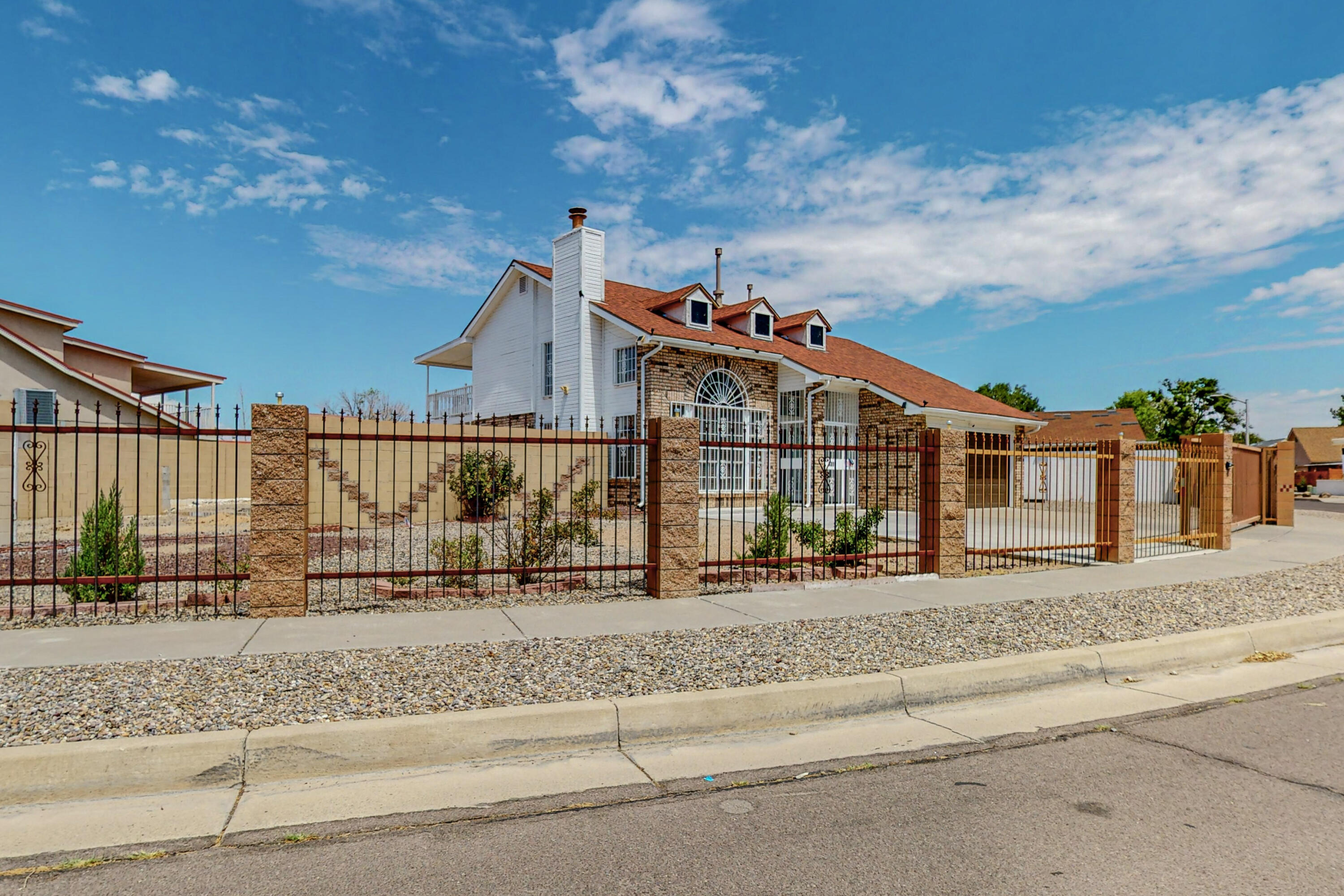 3311 Vista Del Sur Street NW