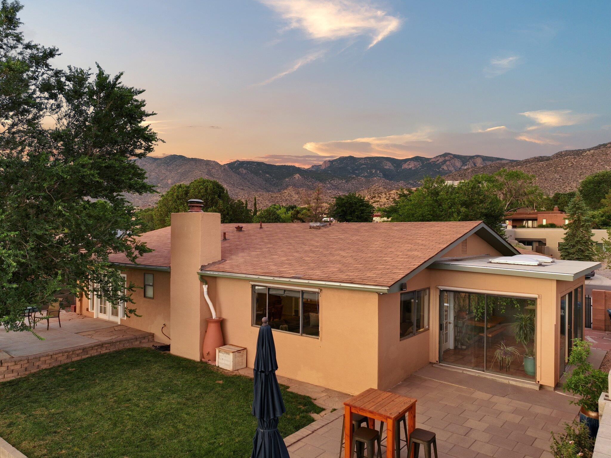 1047 Monte Largo Drive NE