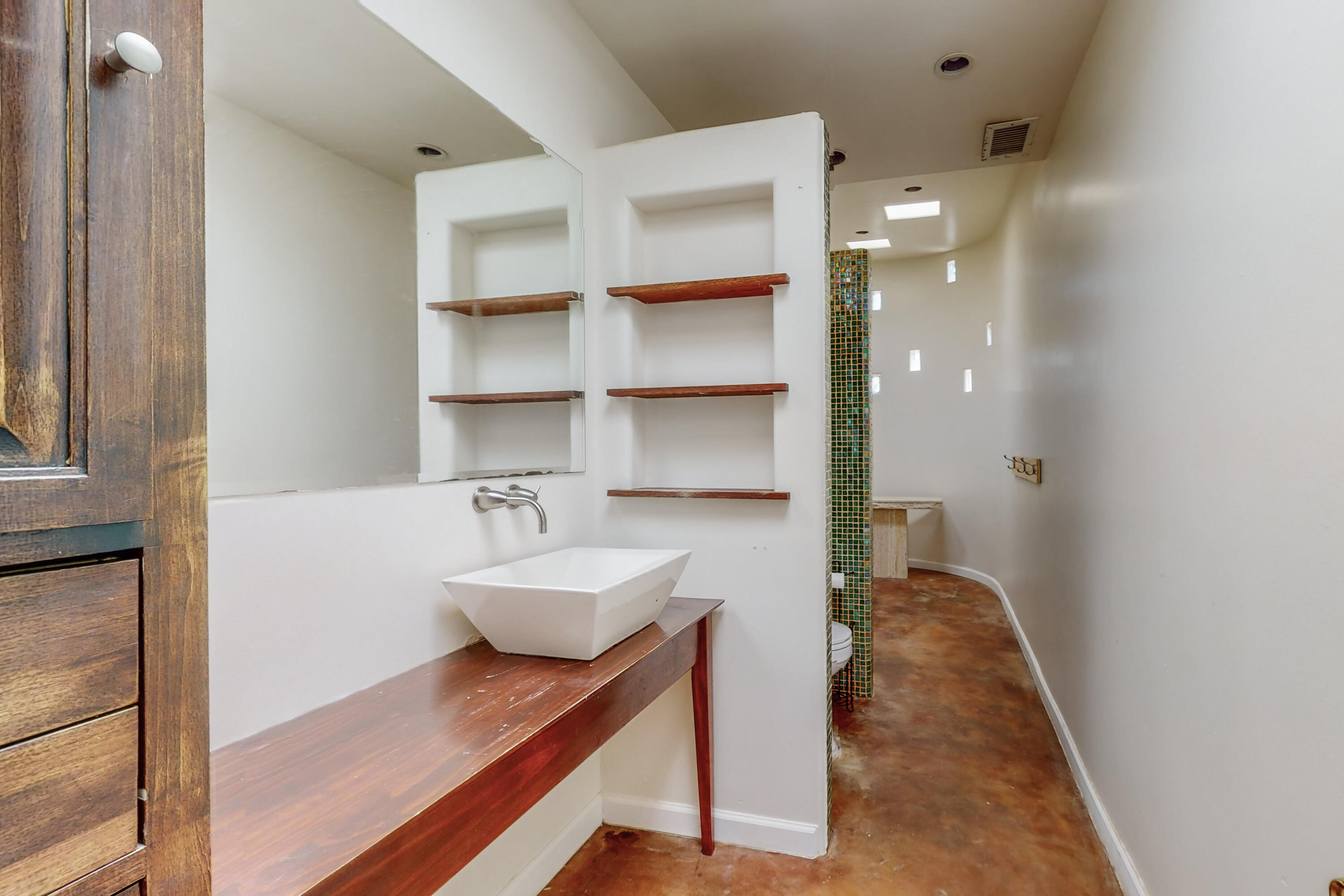 2433 Elizabeth Street NE