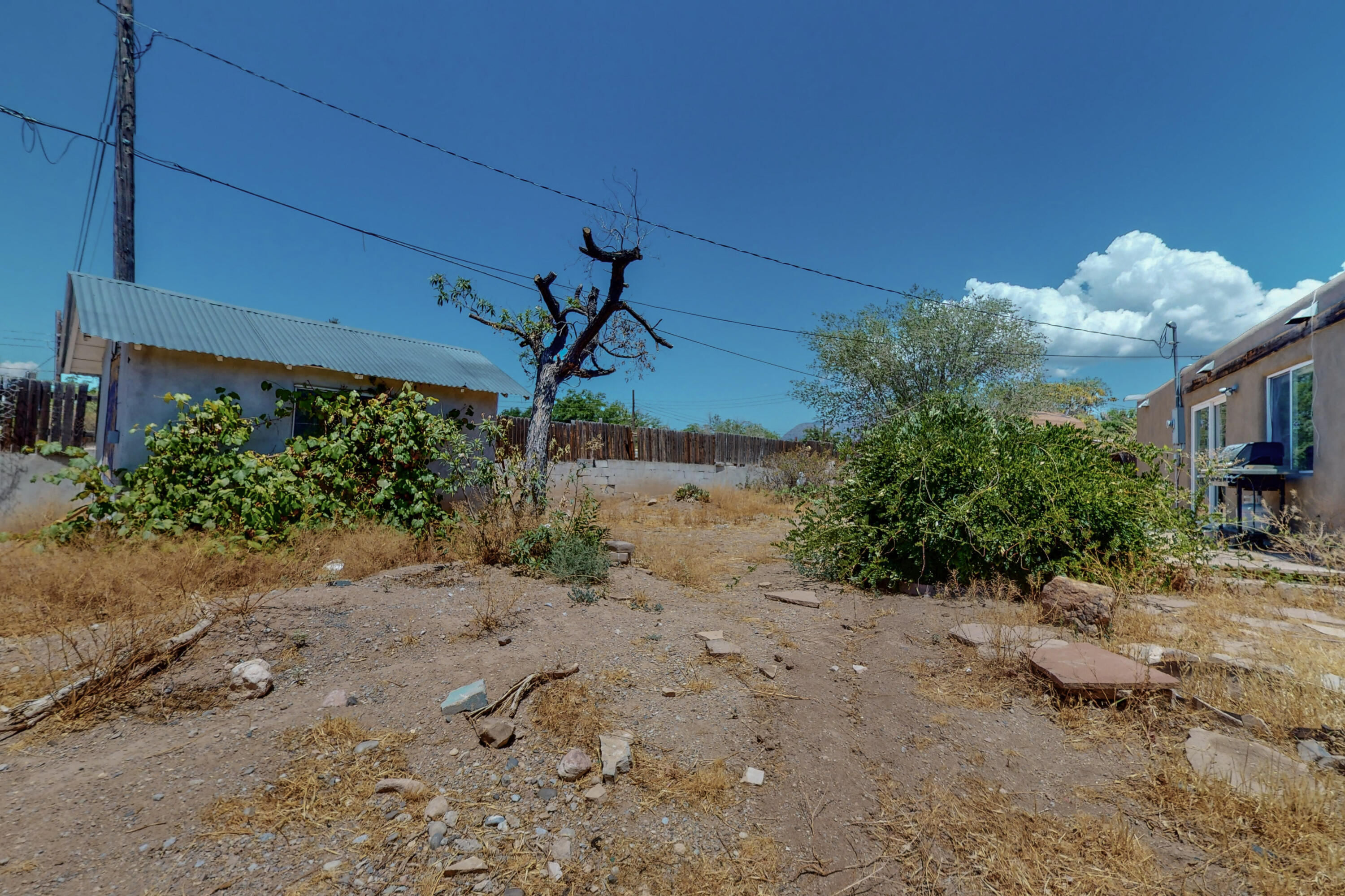 2433 Elizabeth Street NE