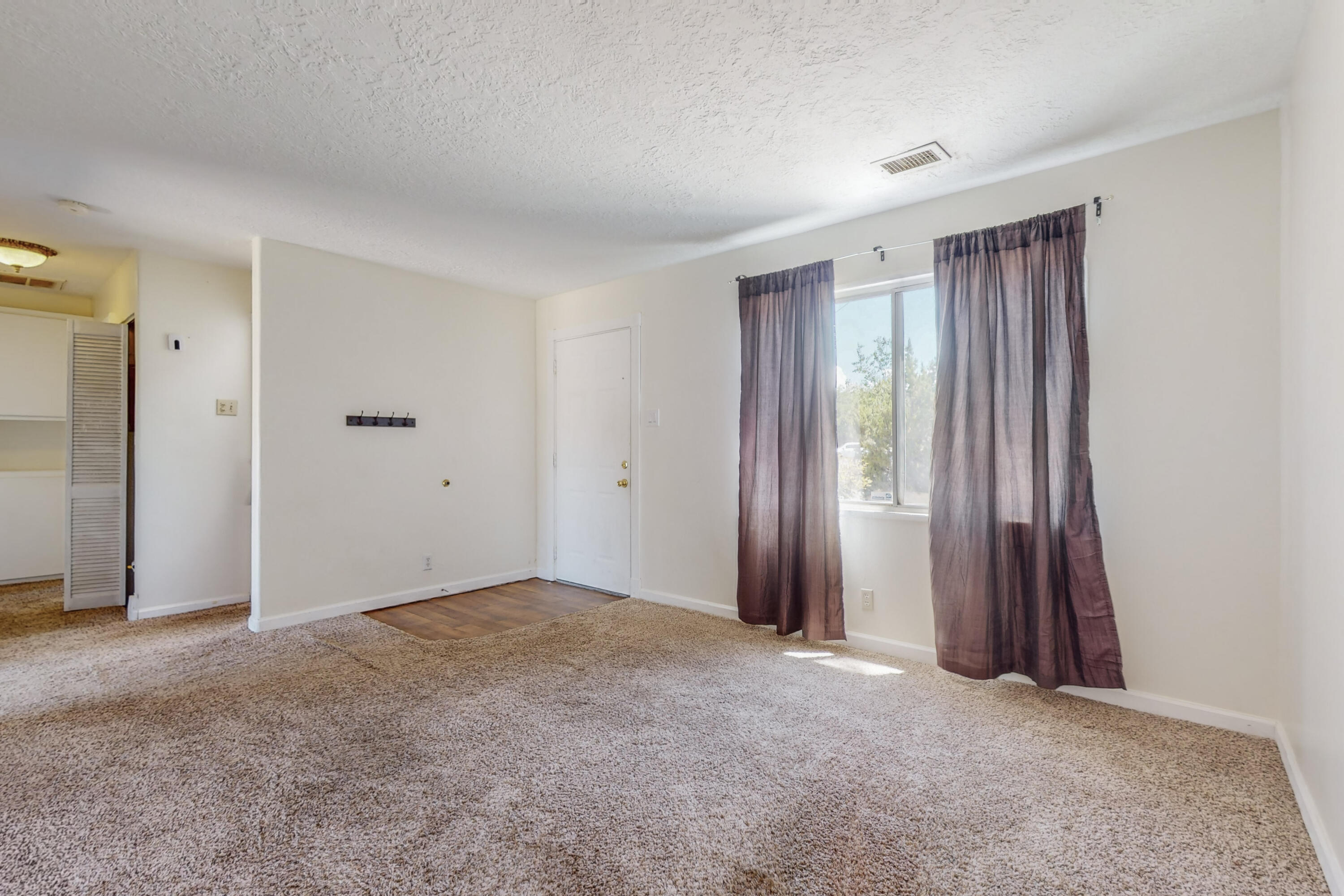 2433 Elizabeth Street NE