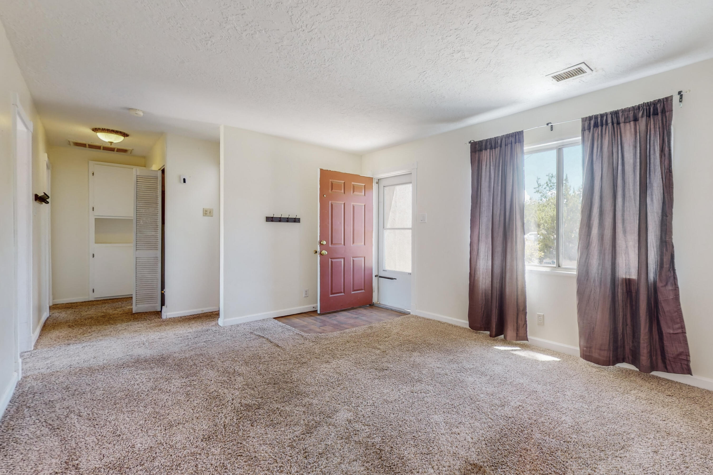 2433 Elizabeth Street NE