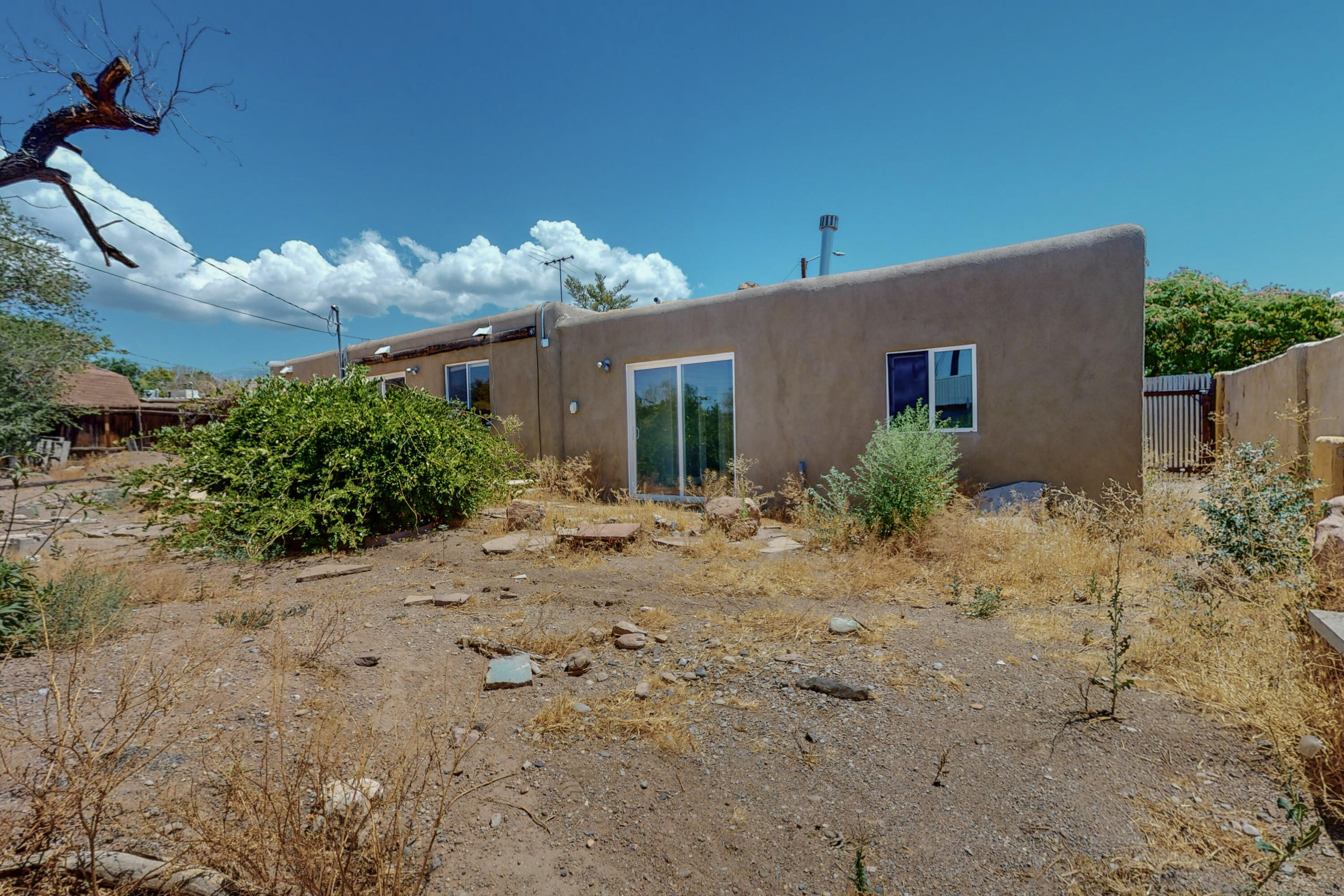 2433 Elizabeth Street NE