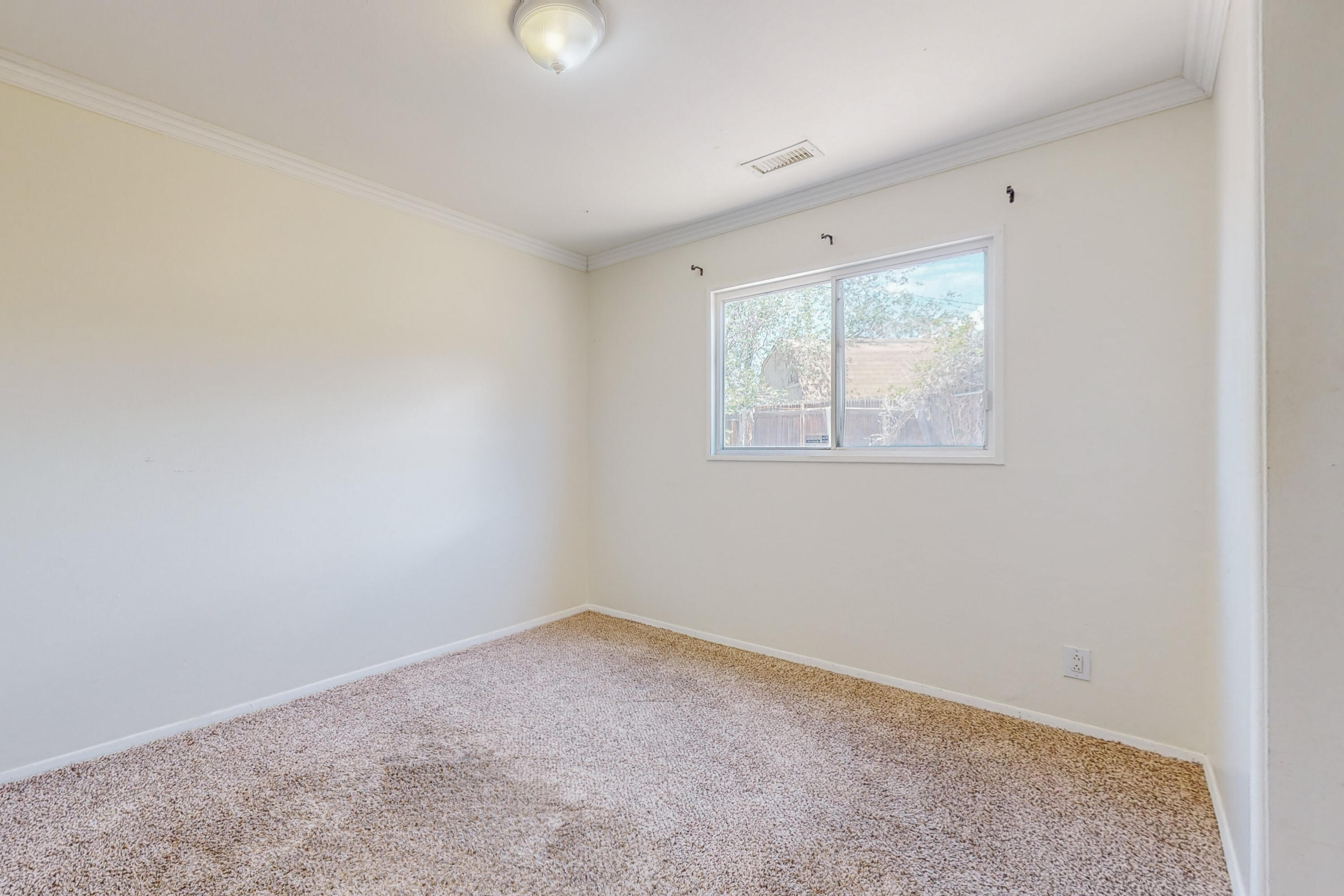 2433 Elizabeth Street NE