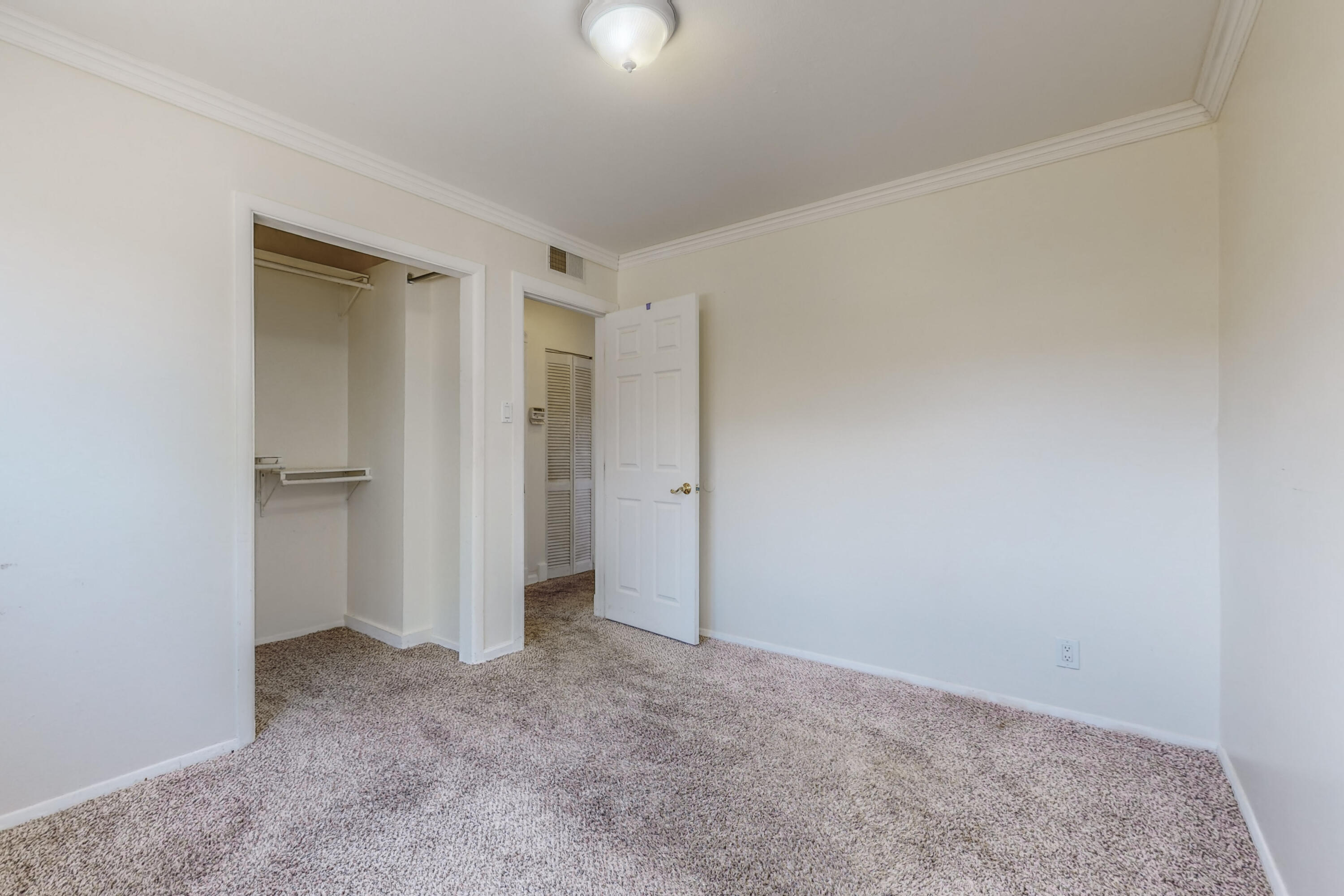 2433 Elizabeth Street NE