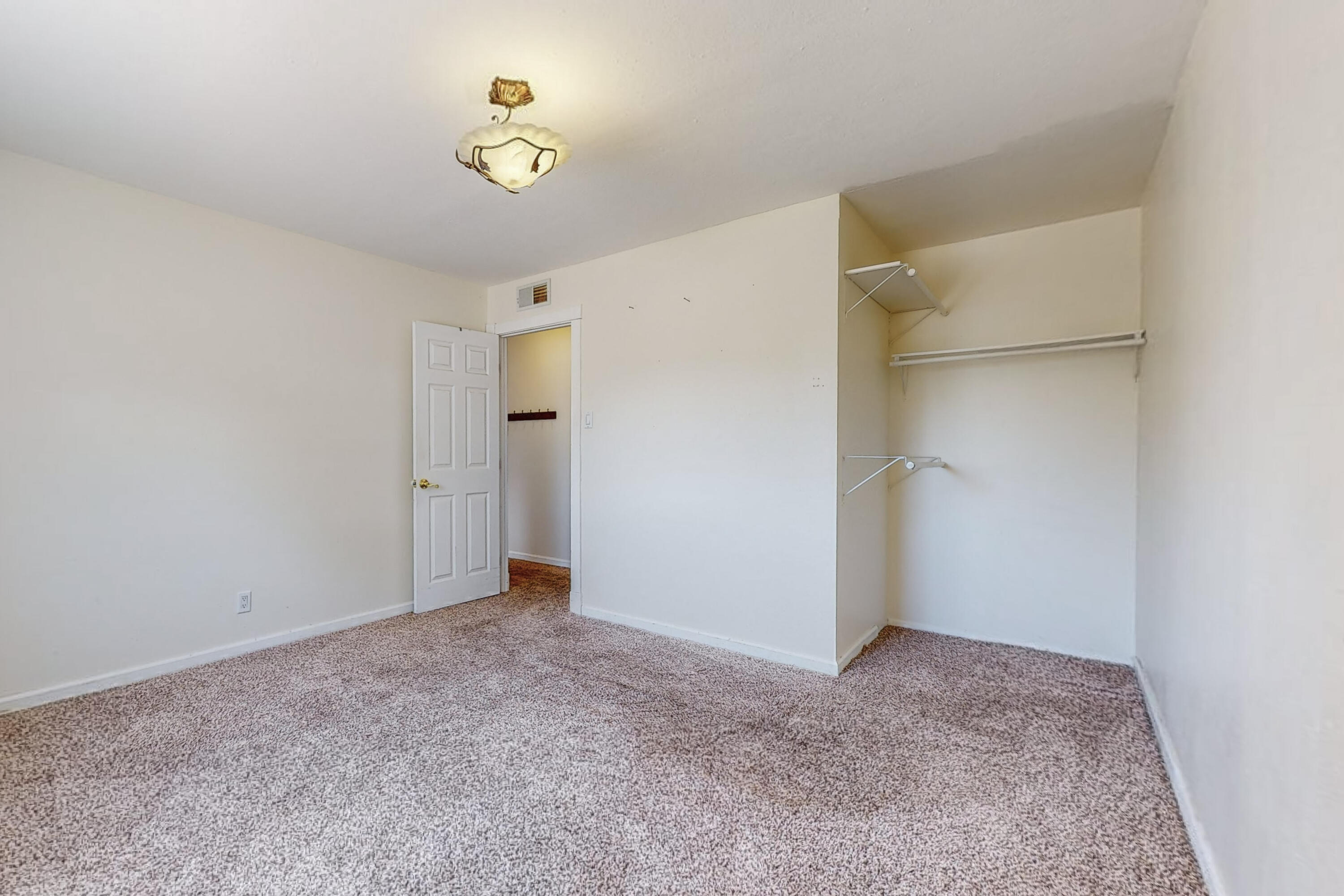 2433 Elizabeth Street NE