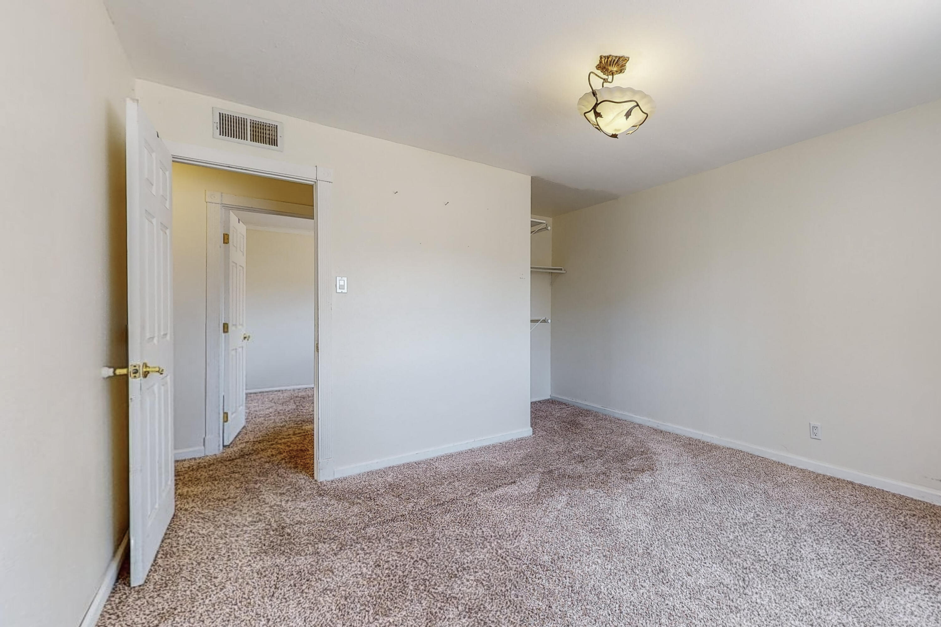 2433 Elizabeth Street NE