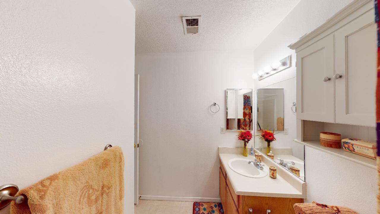 10523 Brookline Place NW