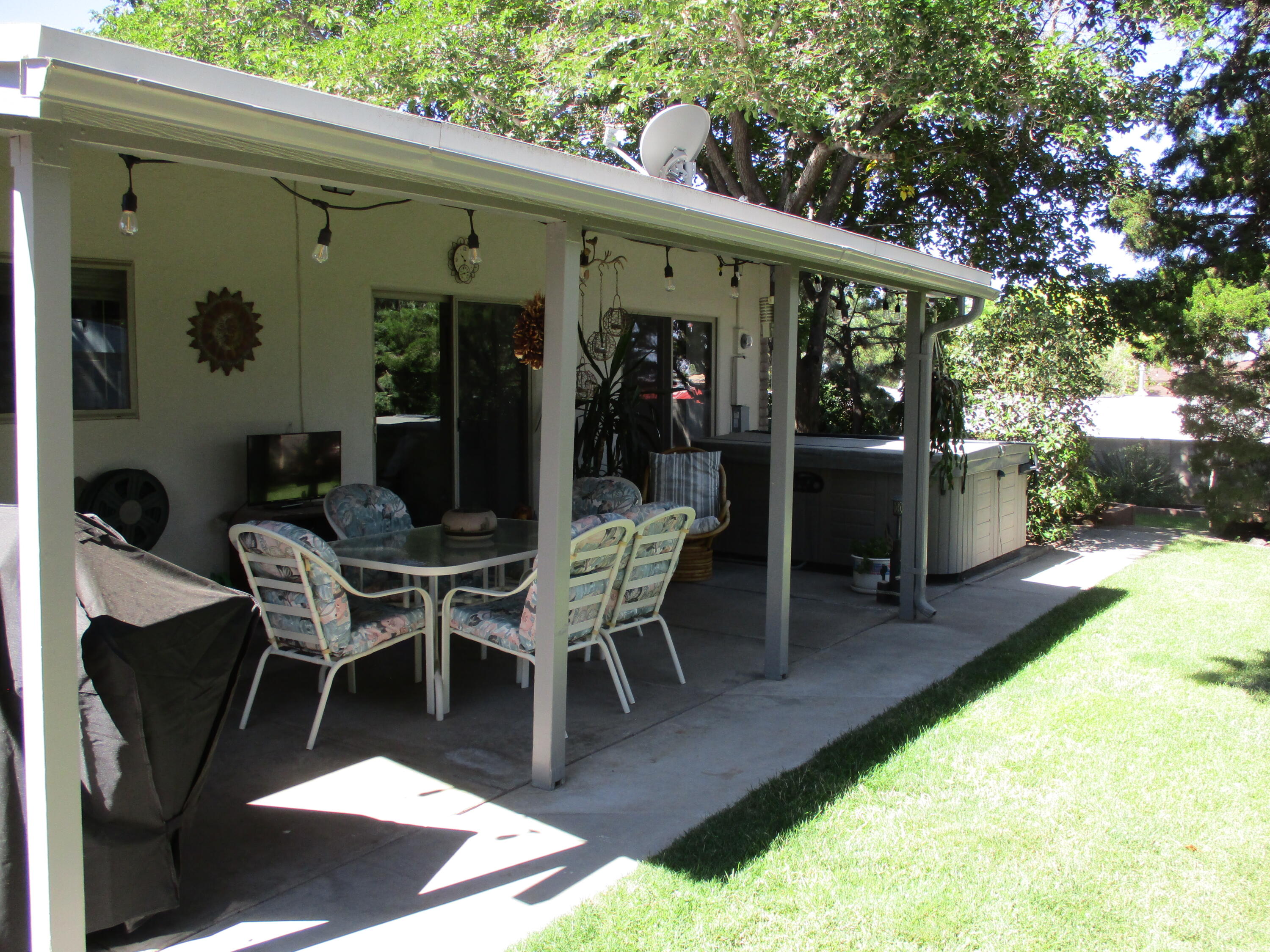 1533 Figueroa Drive NE