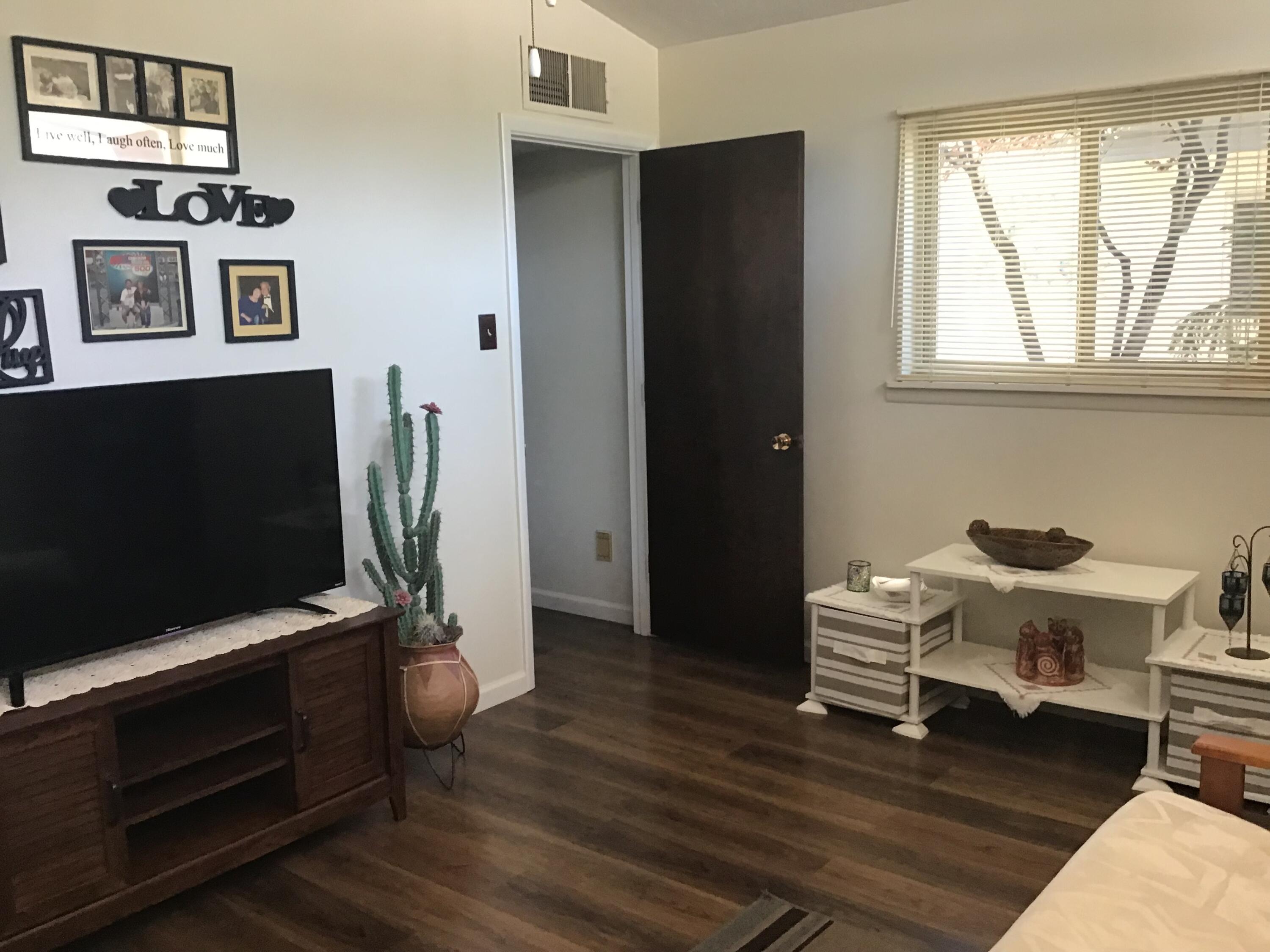 1533 Figueroa Drive NE