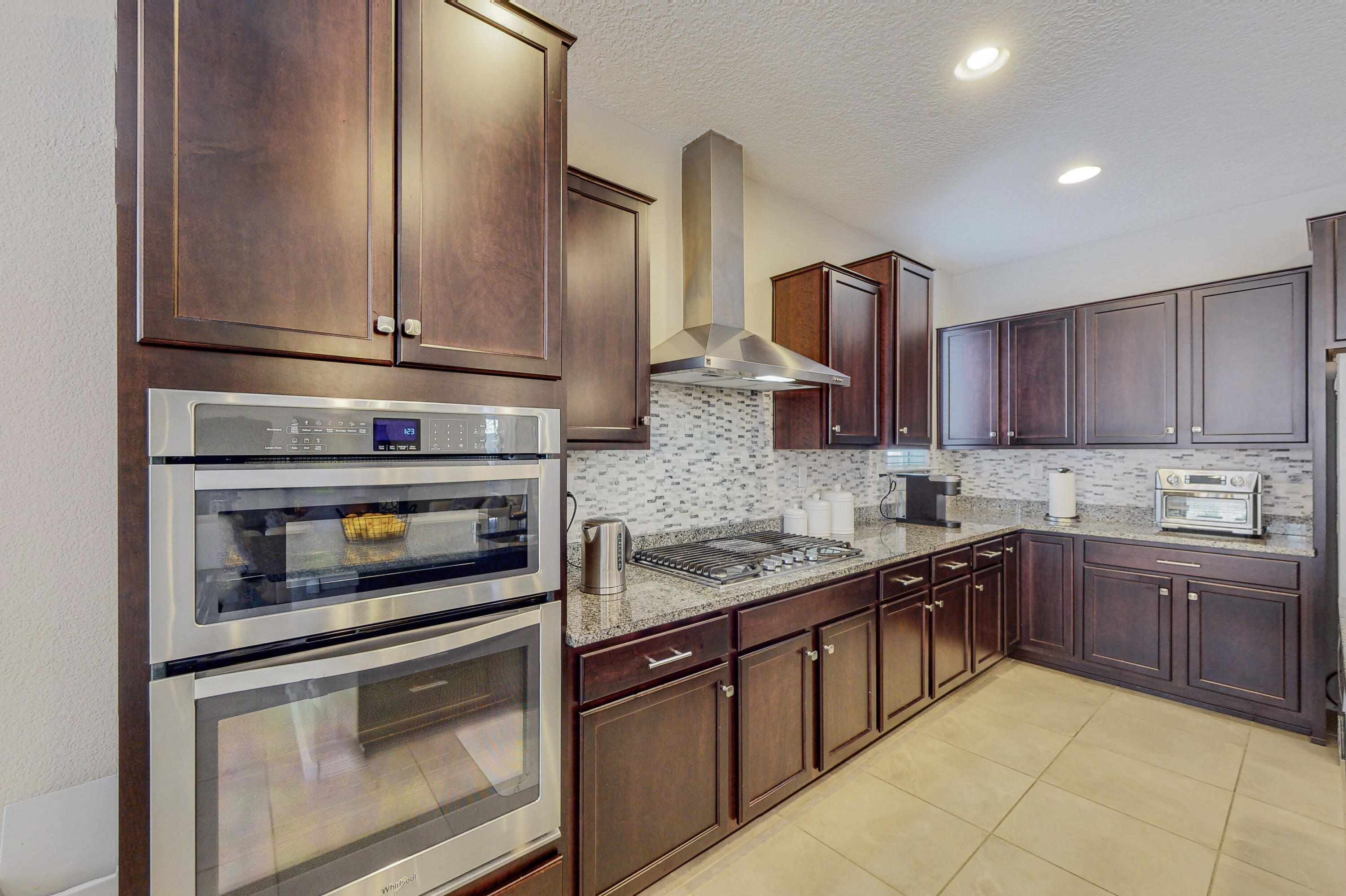 2733 Bayas Road SE