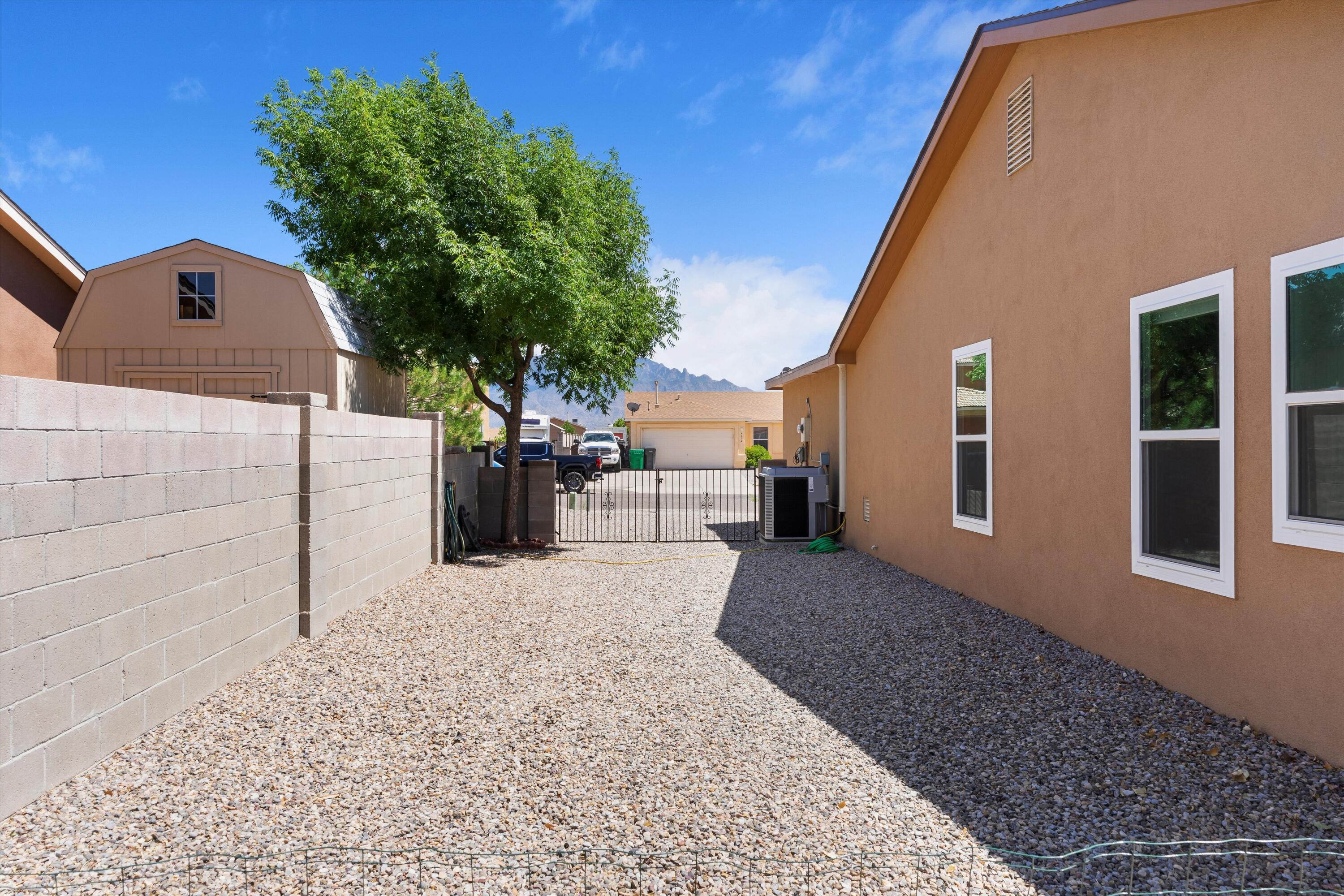 4633 Bismark Hills Way NE