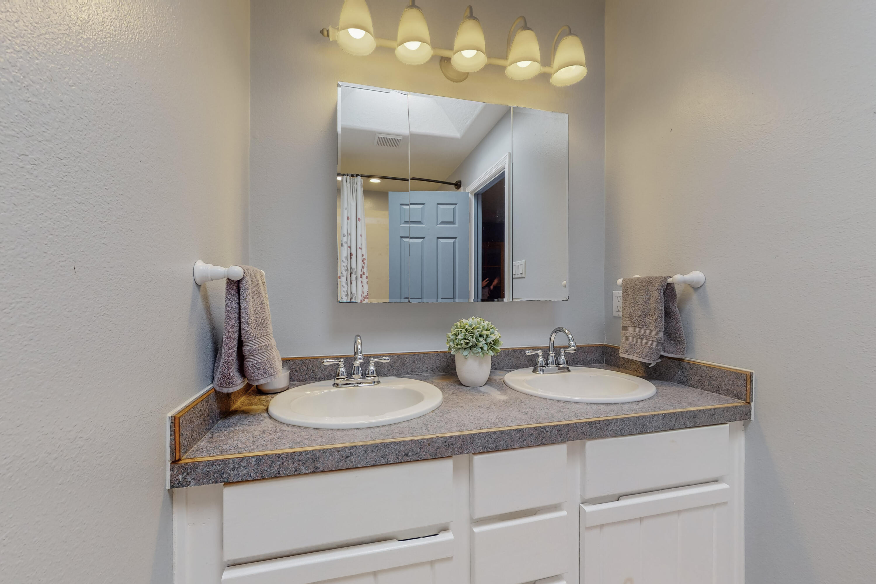 11 Sagebrush Court