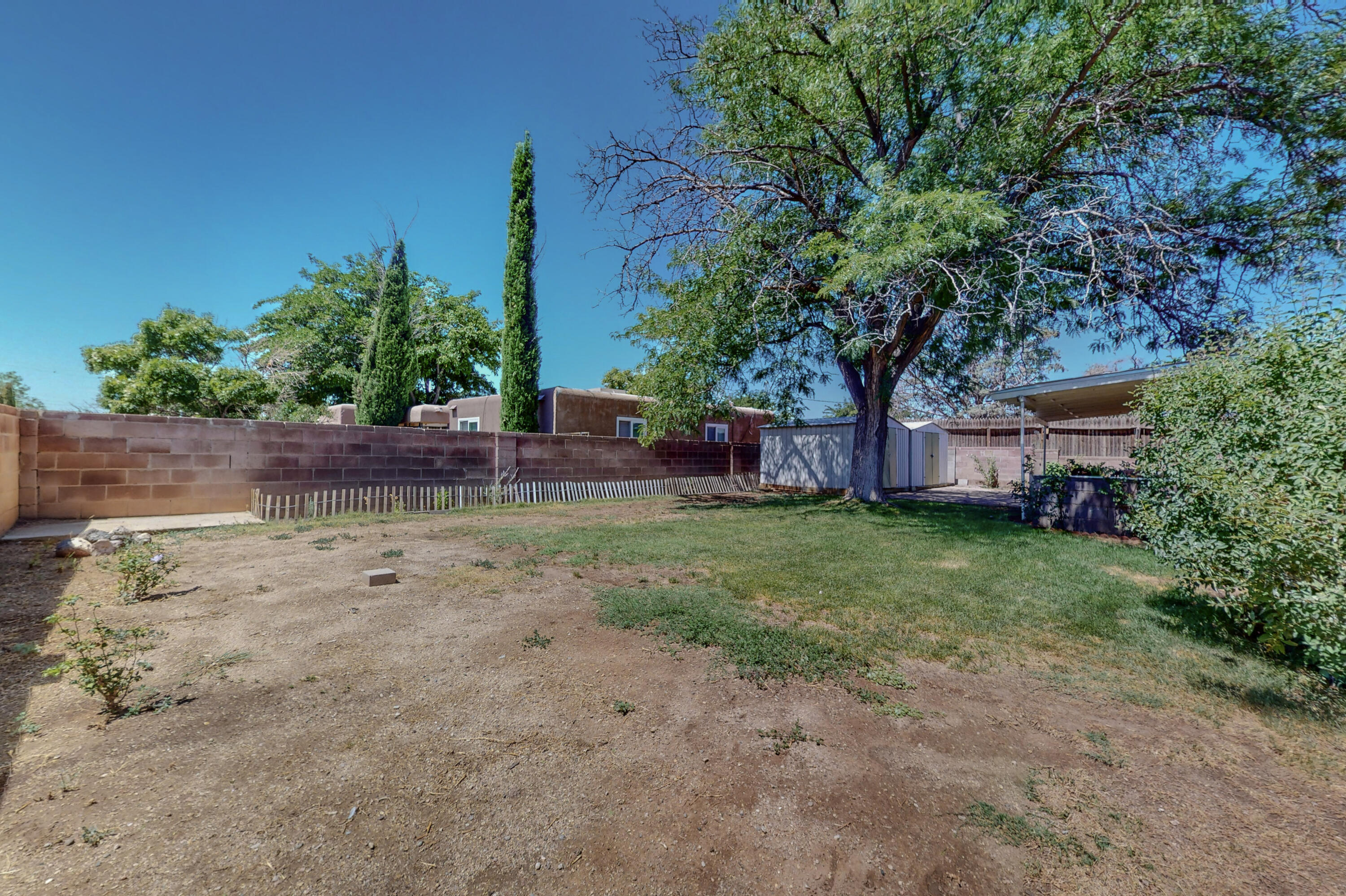2201 Glorieta Street NE