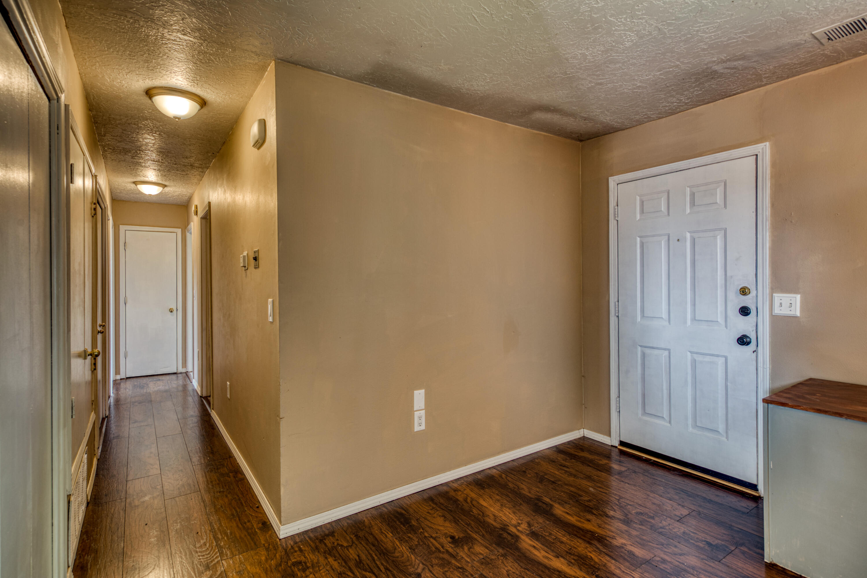 215 E Link Avenue
