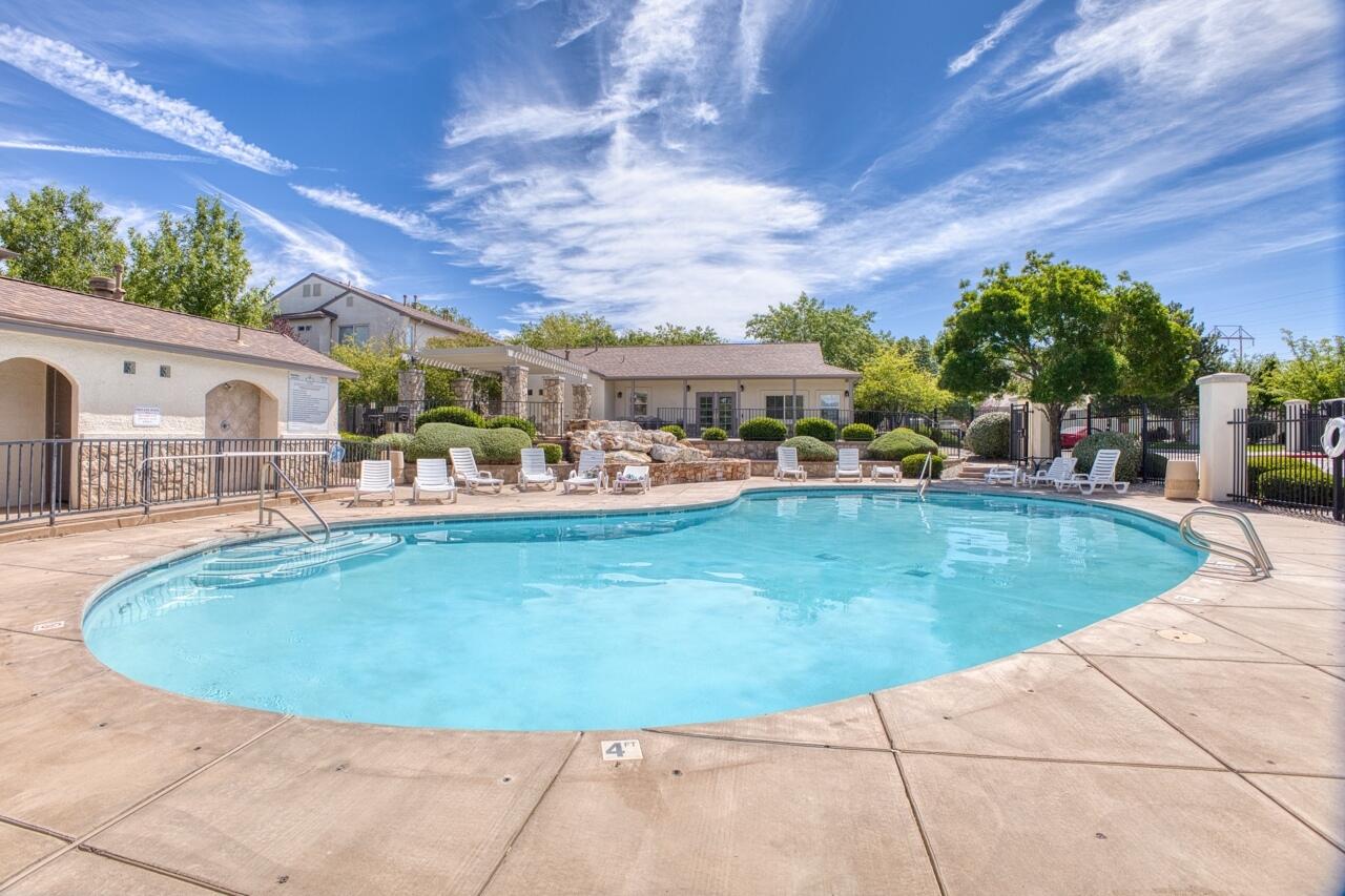6501 San Antonio Drive NE Unit: 3701