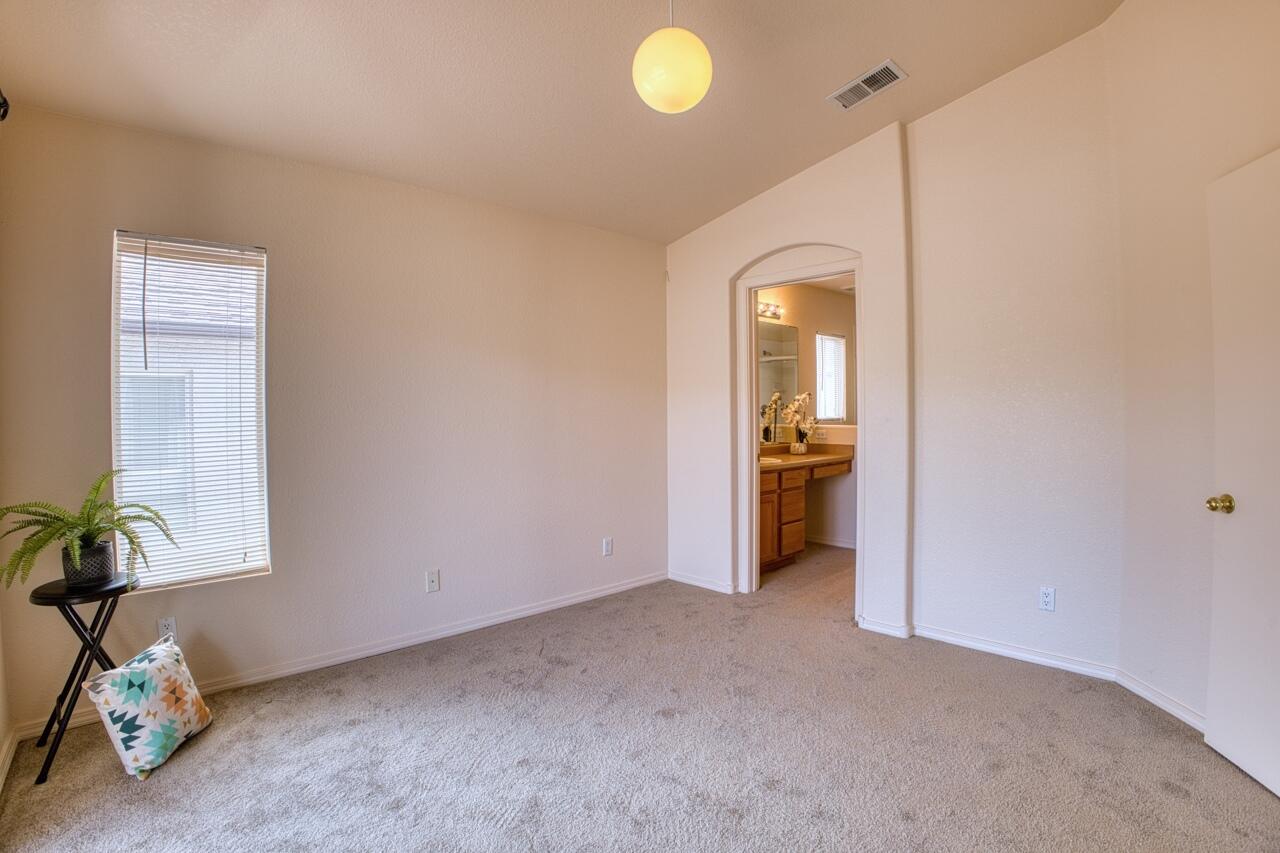 6501 San Antonio Drive NE Unit: 3701