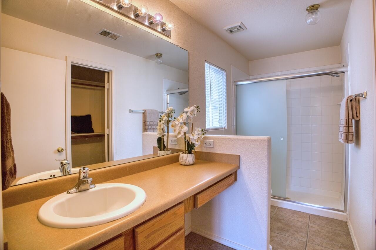 6501 San Antonio Drive NE Unit: 3701