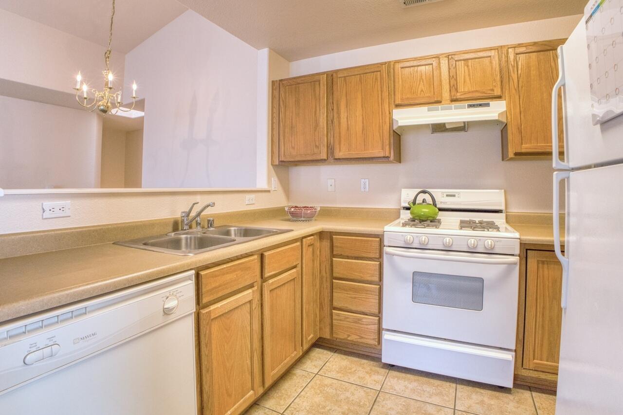 6501 San Antonio Drive NE Unit: 3701