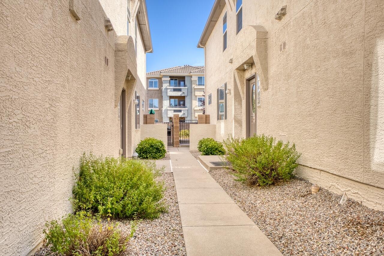 6501 San Antonio Drive NE Unit: 3701