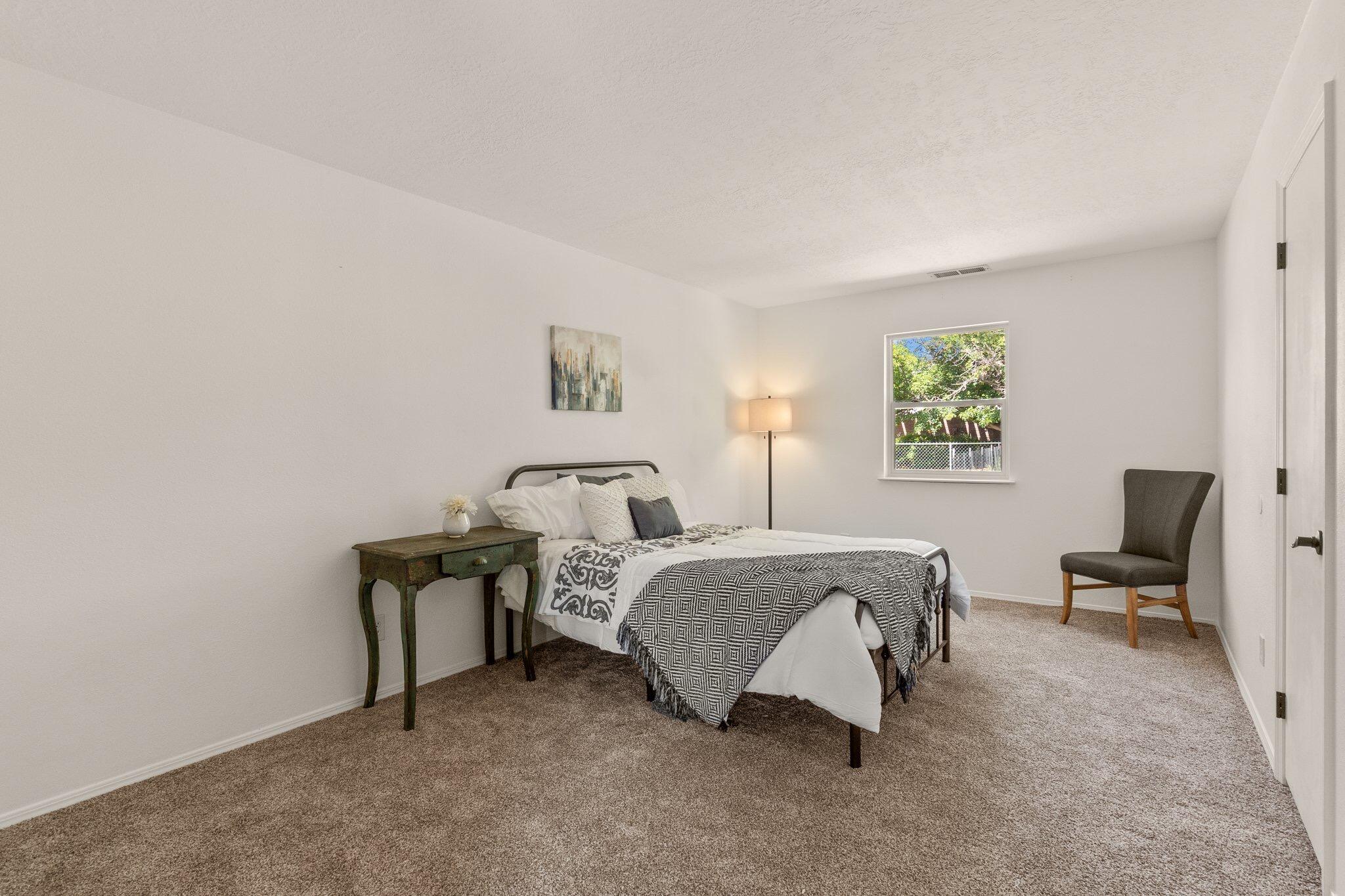 320 Bonnie St. SE
