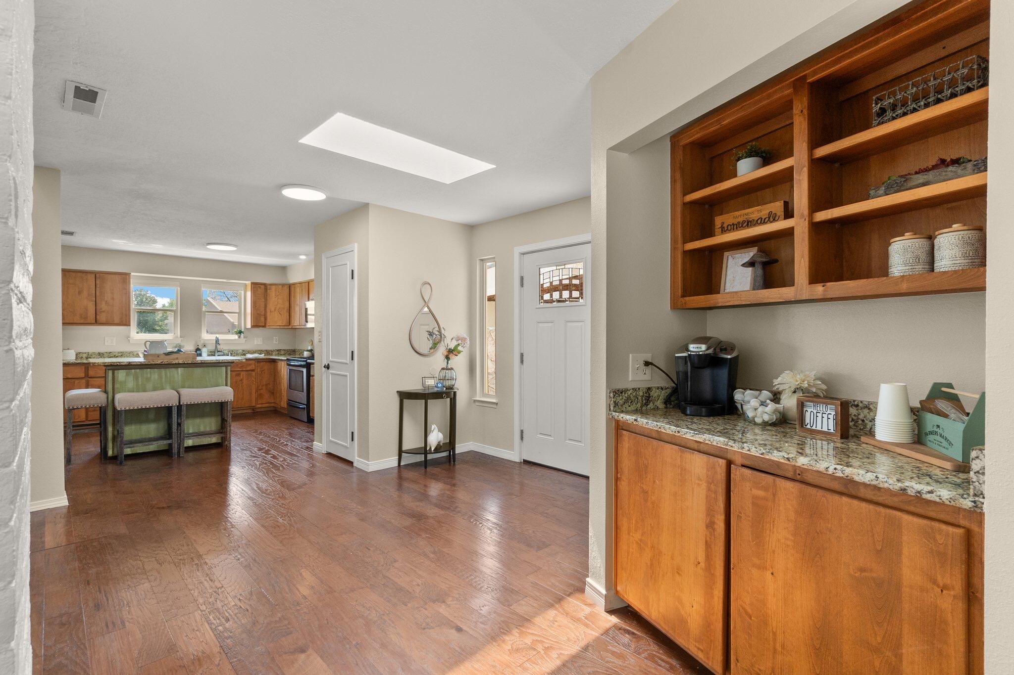 320 Bonnie St. SE