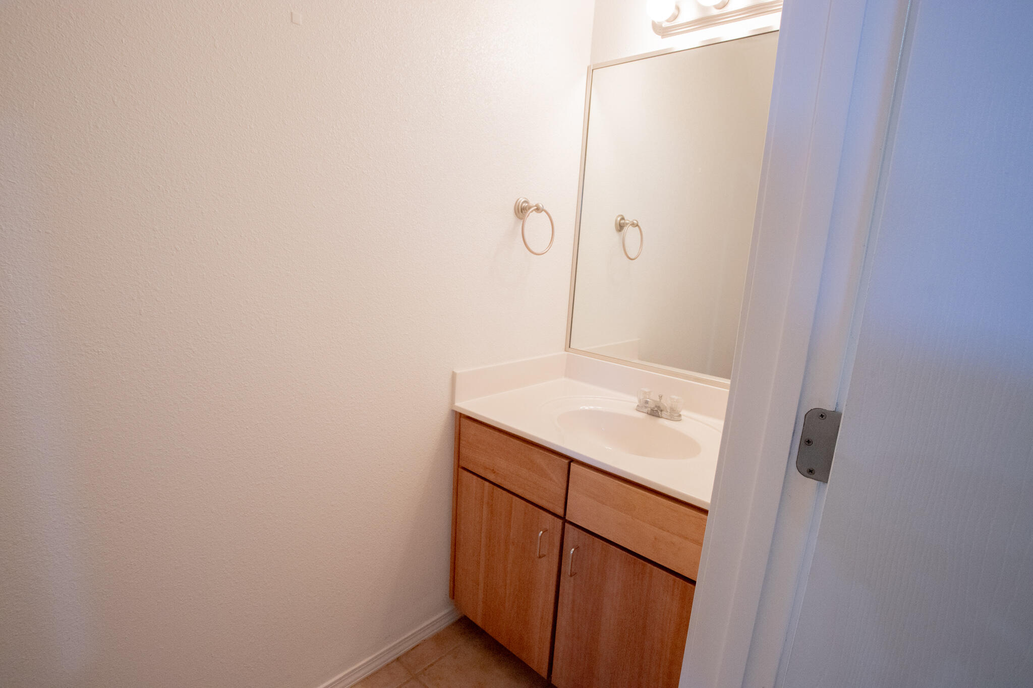 702 Broadway Boulevard SE Unit: 8