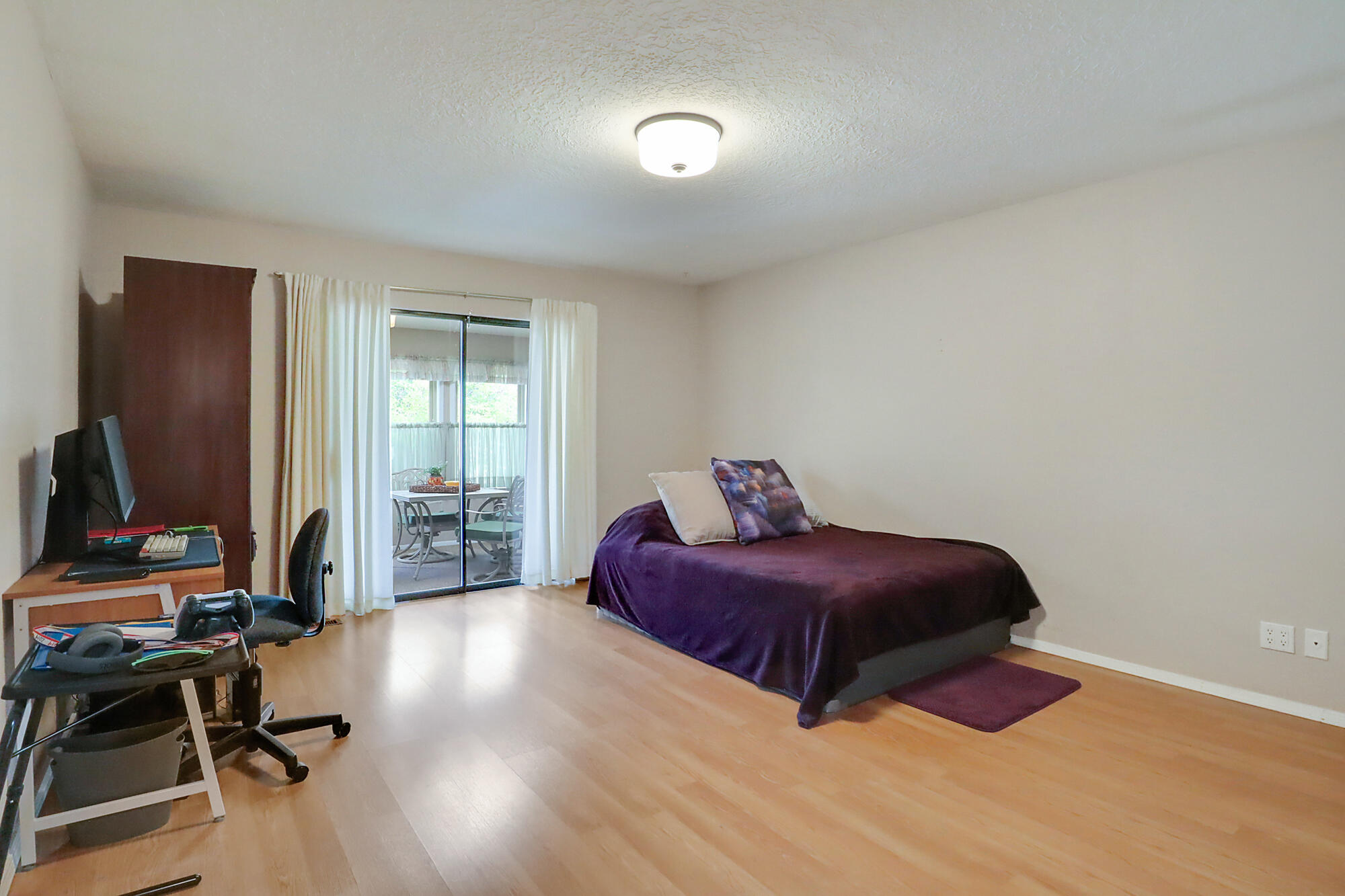 3319 Esplanade Circle SE