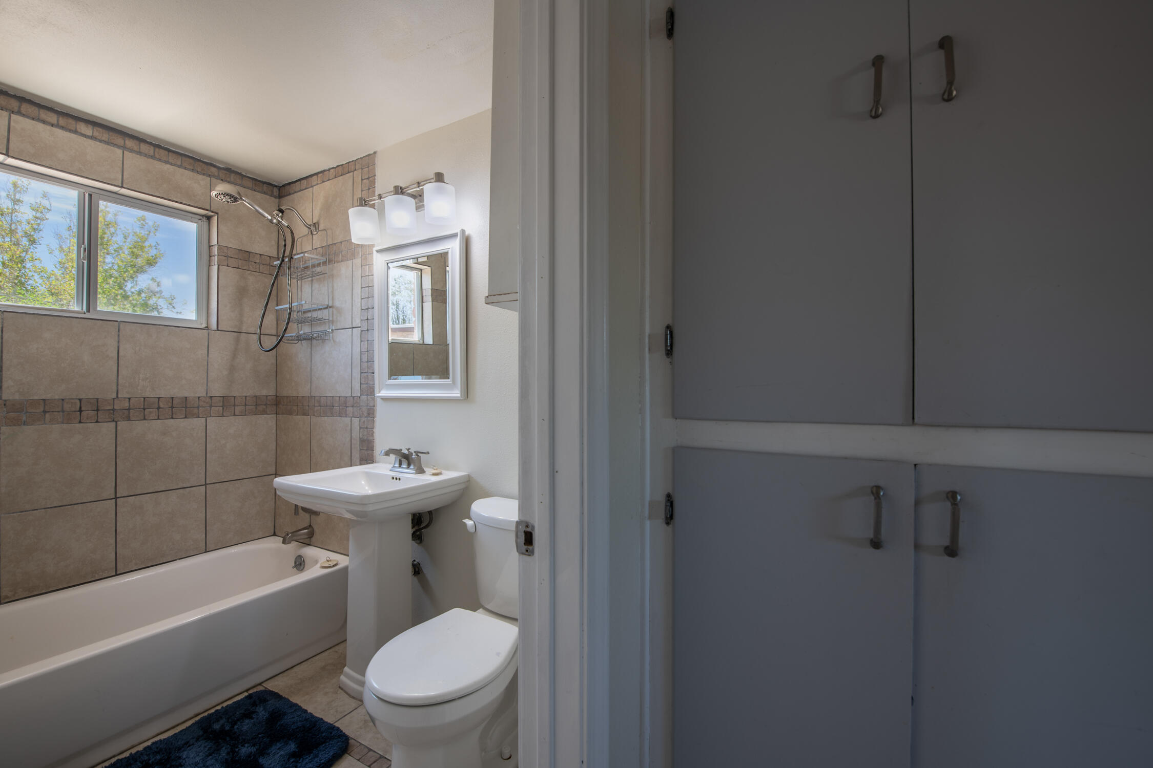 1228 Mary Ellen Street NE