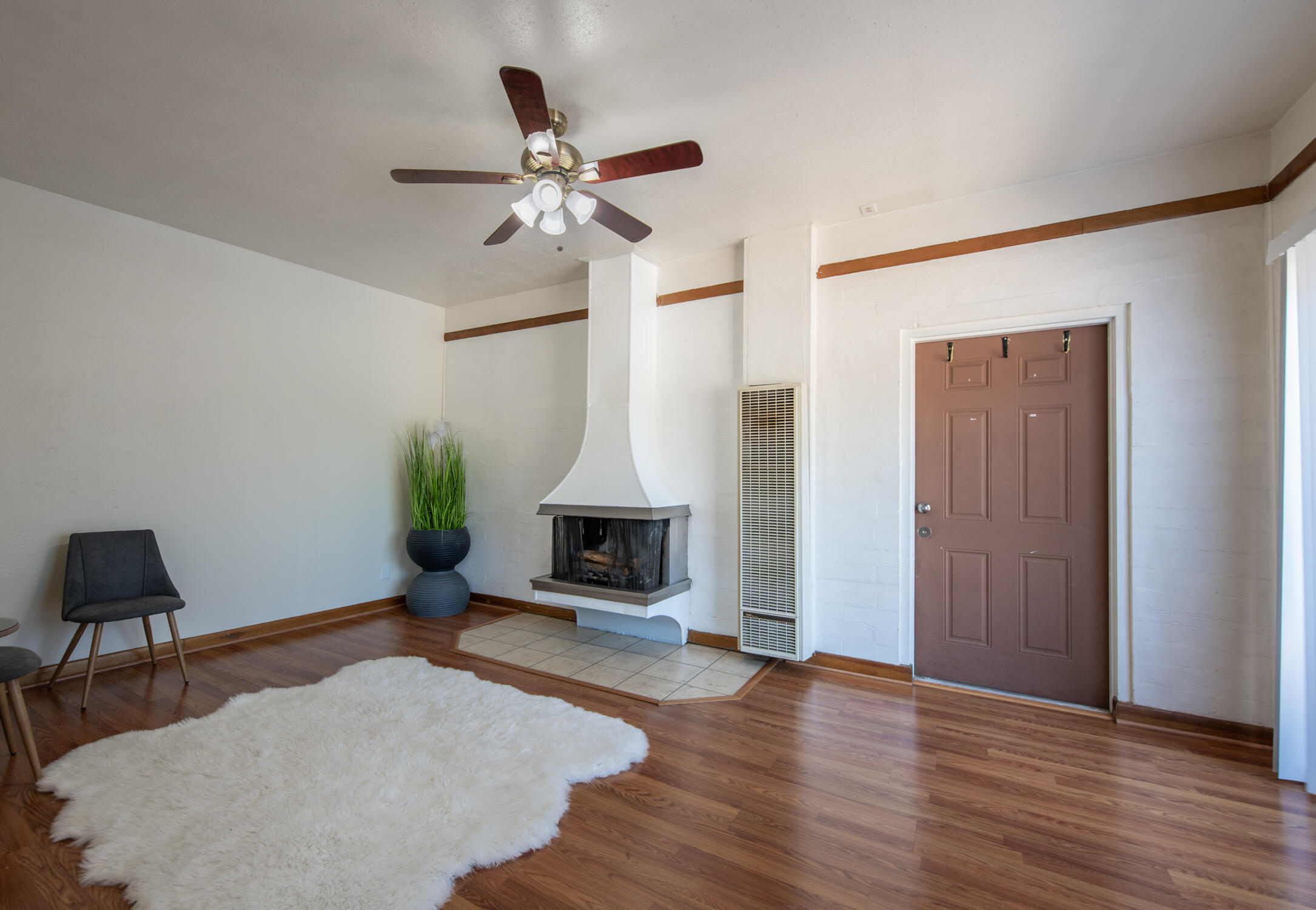 1228 Mary Ellen Street NE