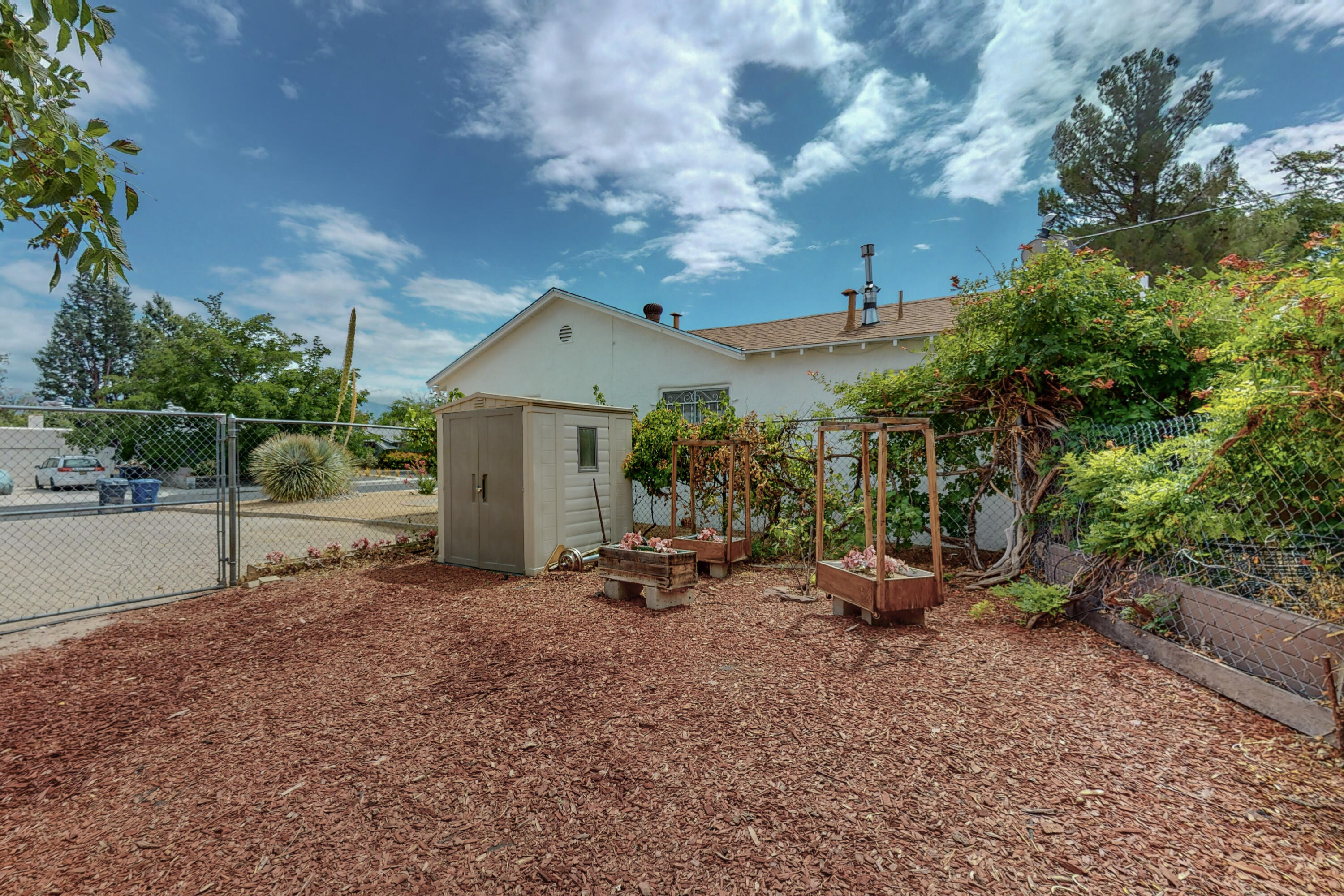 1805 Ridgecrest Circle SE