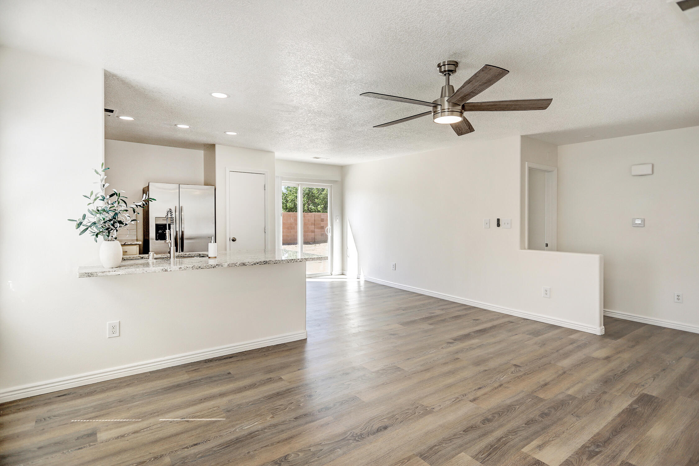 10040 Range Road SW