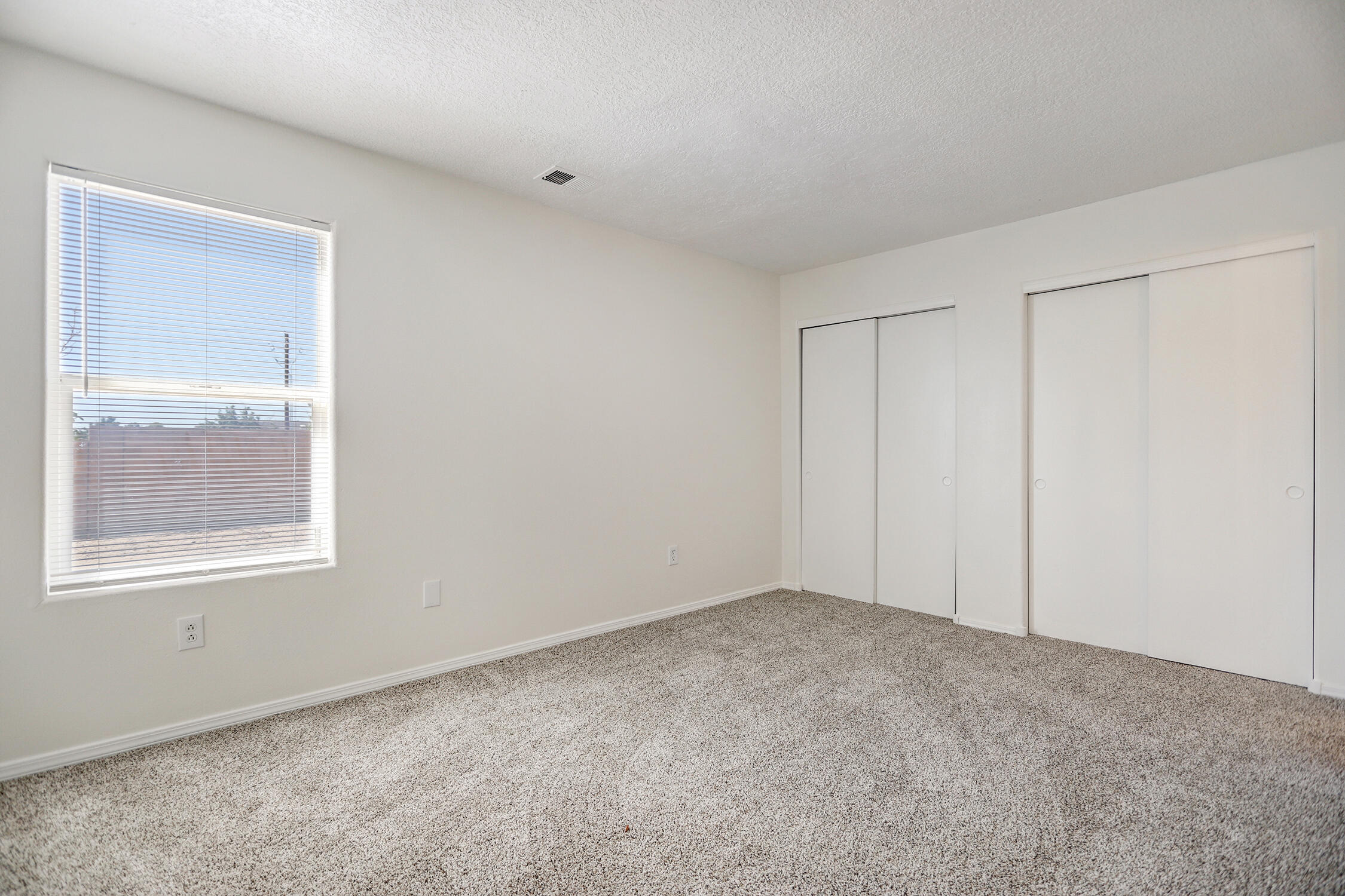 10040 Range Road SW