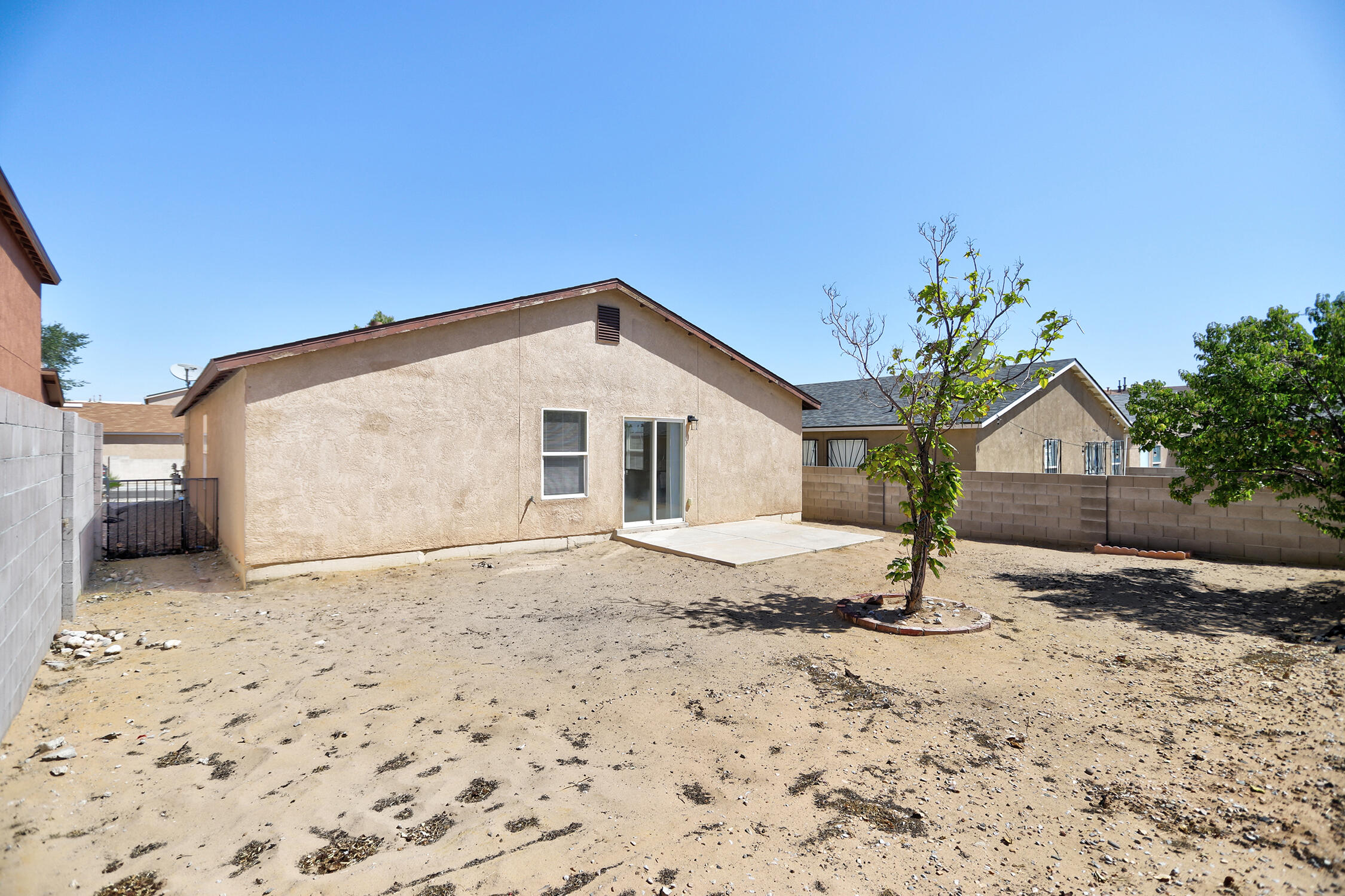 10040 Range Road SW
