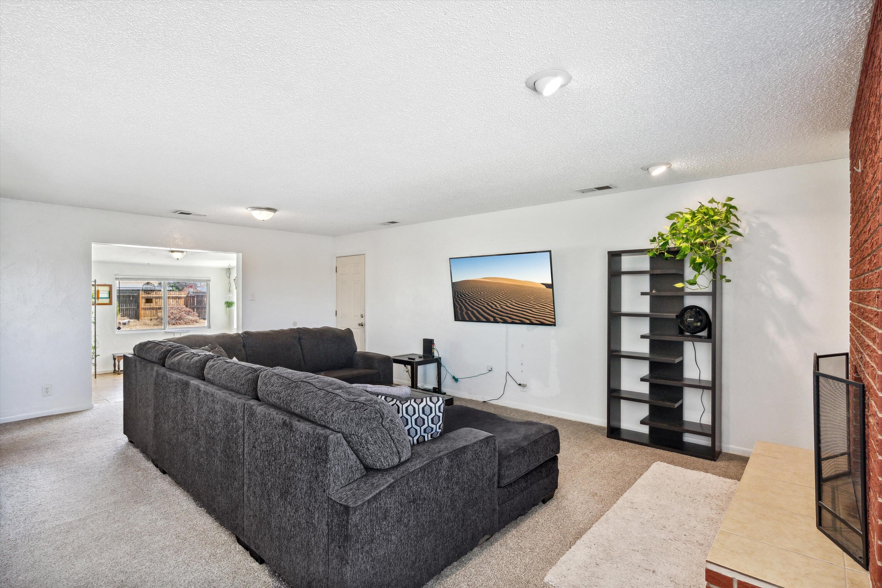 4113 La Colorada Court SE