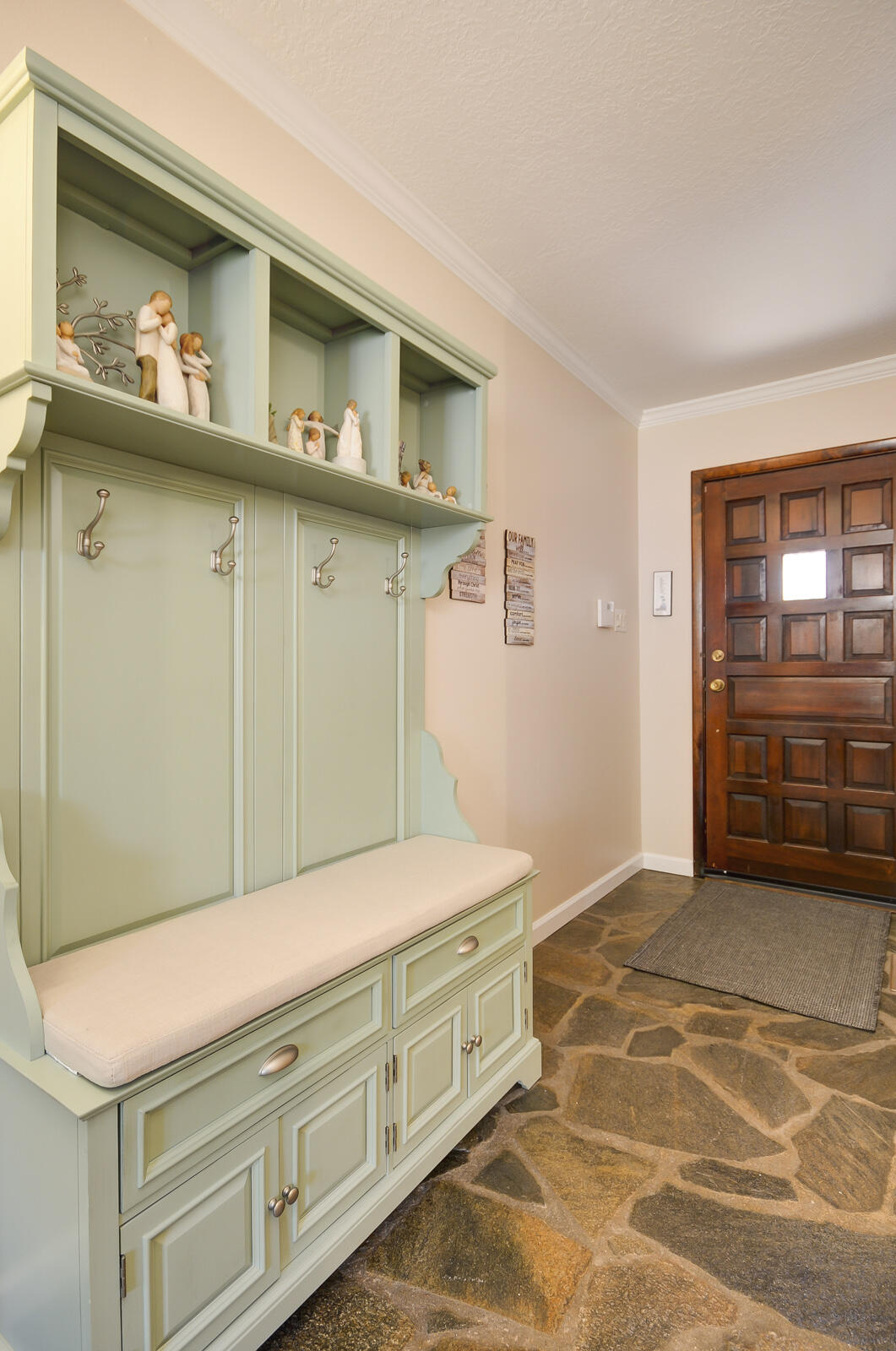 4104 Camino De La Sierra NE