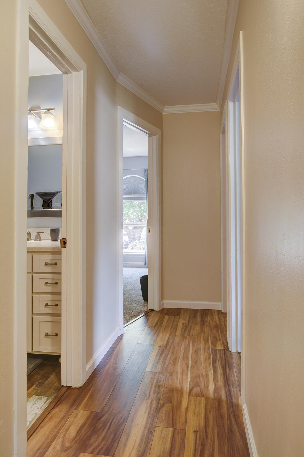 4104 Camino De La Sierra NE