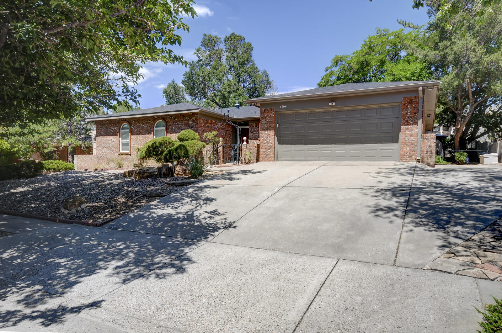 4104 Camino De La Sierra NE