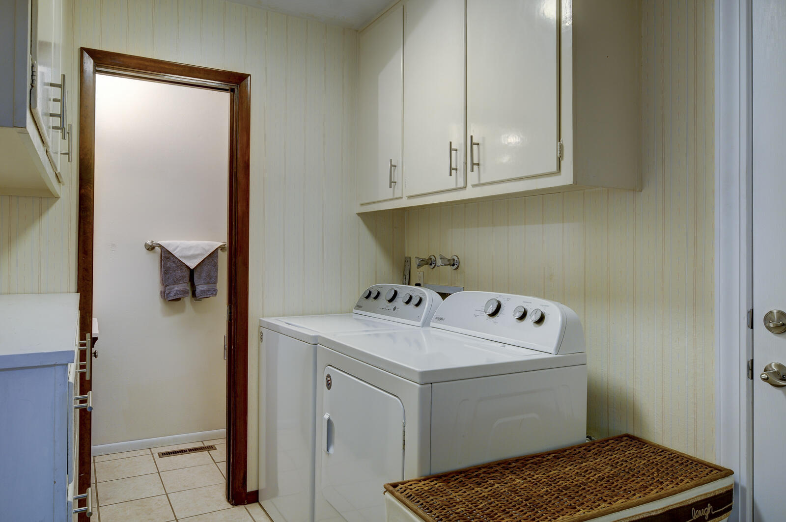 4104 Camino De La Sierra NE
