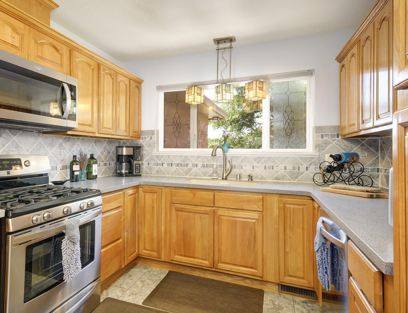 4104 Camino De La Sierra NE