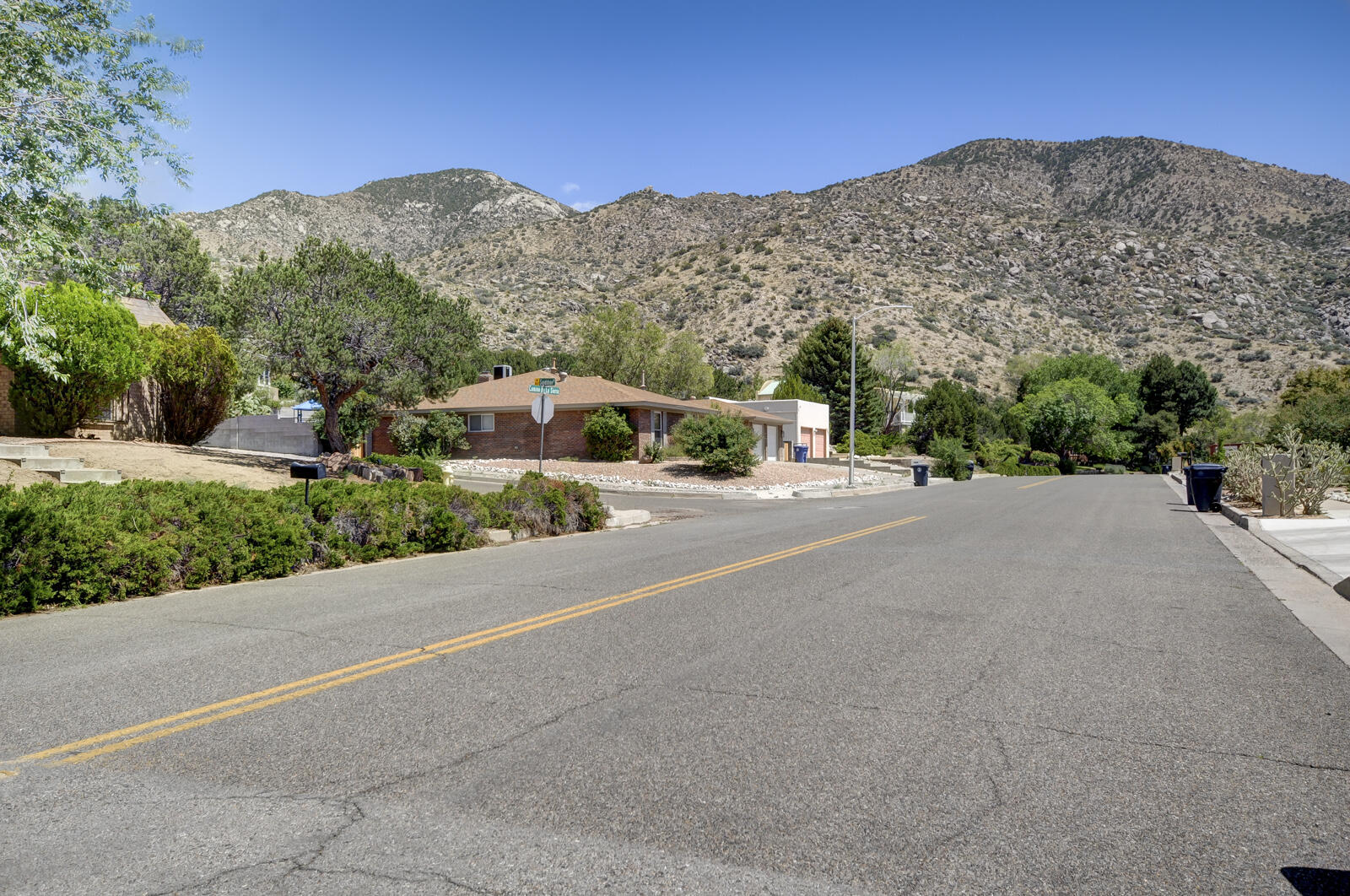 4104 Camino De La Sierra NE