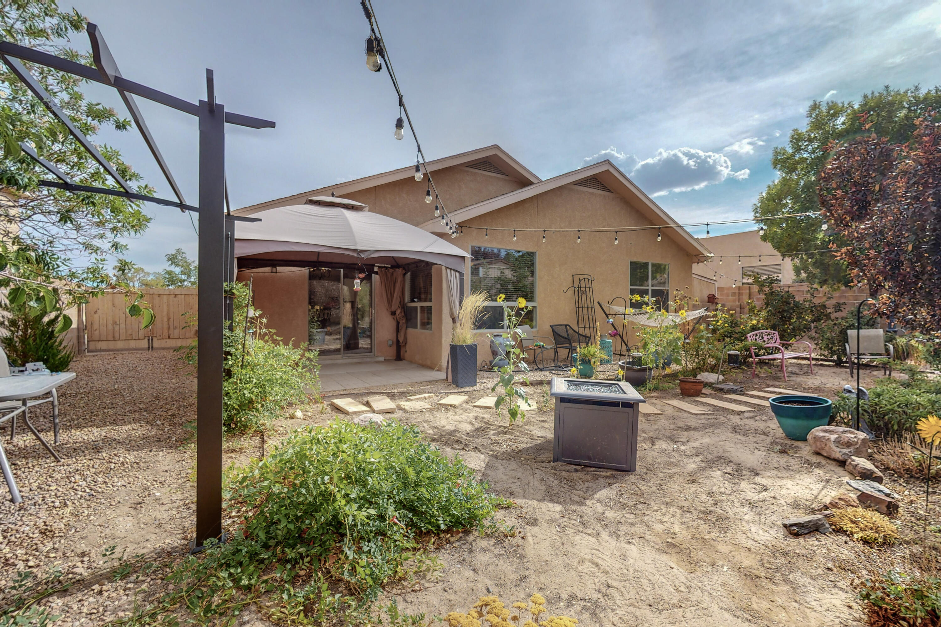 7409 Kingfisher Court NW