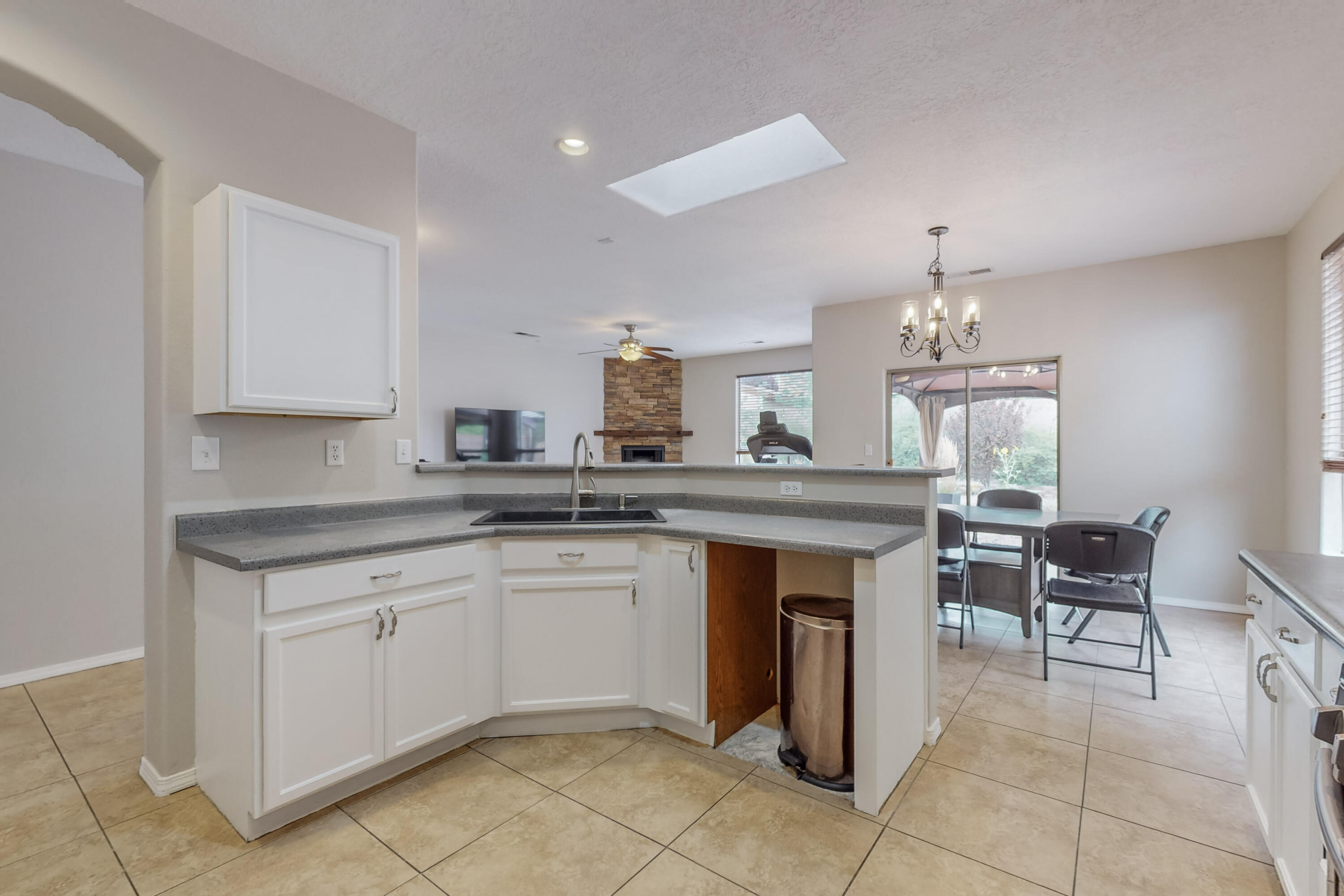 7409 Kingfisher Court NW